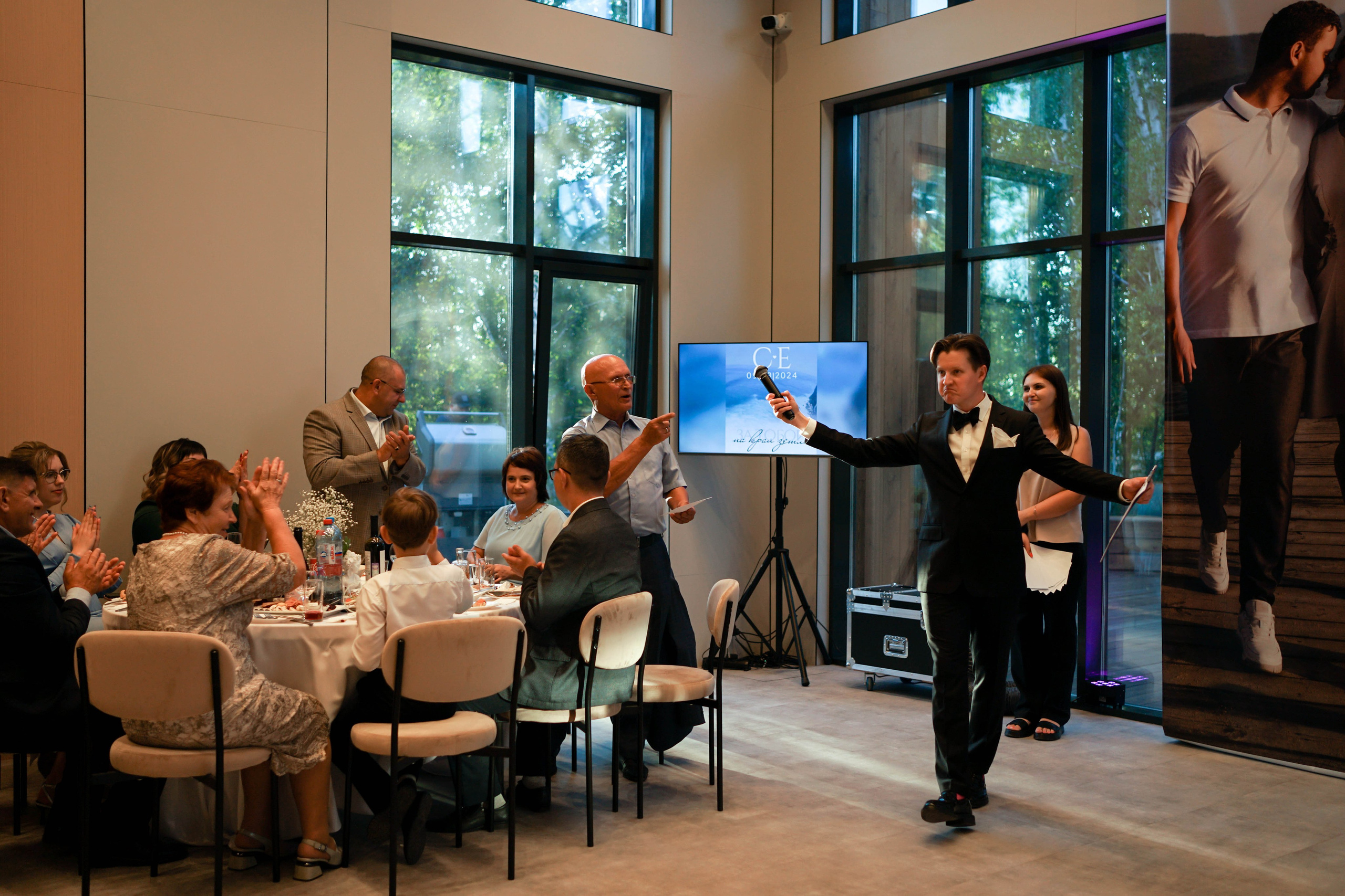 Лиза и Сережа: регистрация, прогулка и банкет. Фотограф в Иркутске