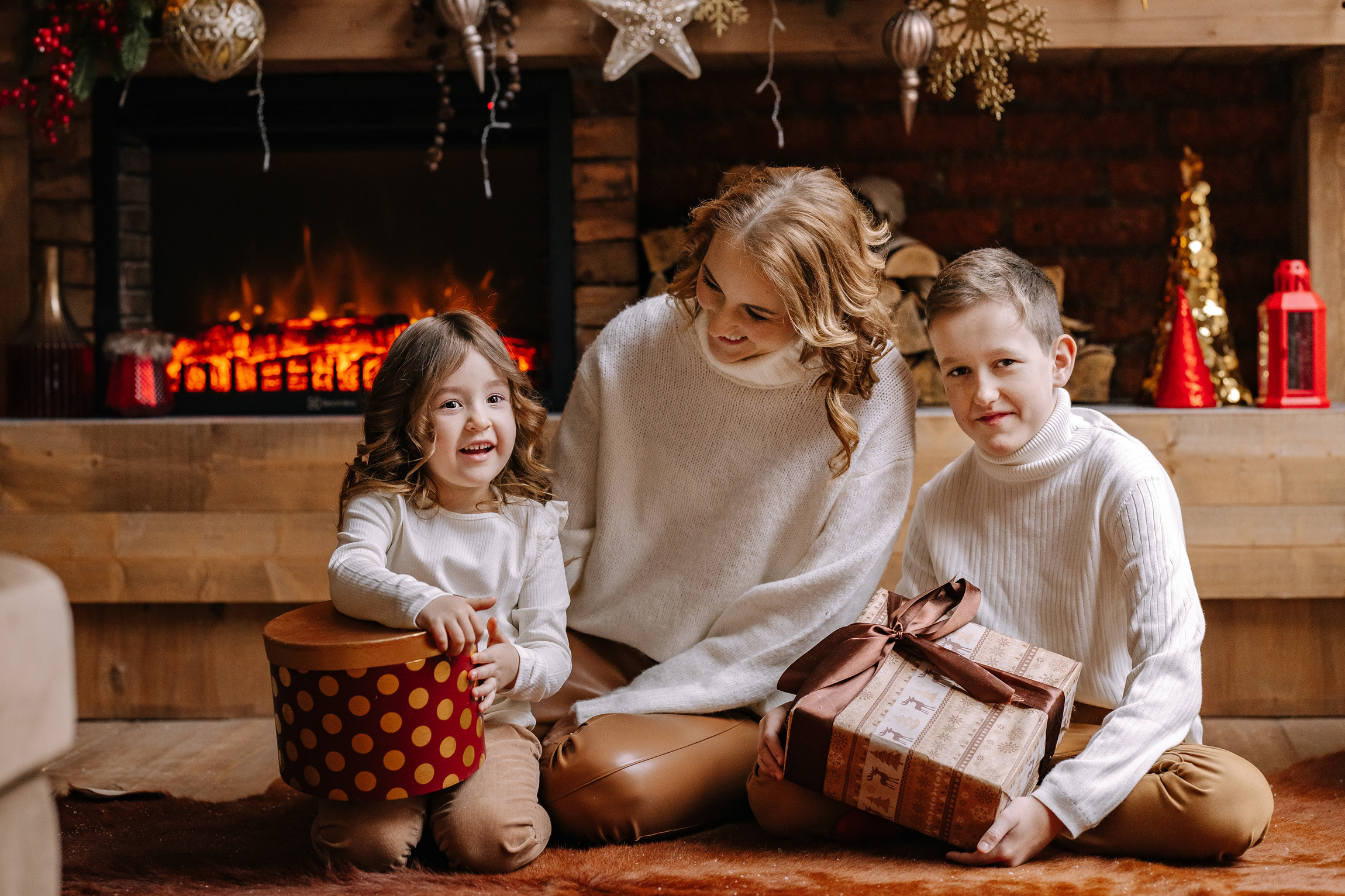 Оксана, Артем и София