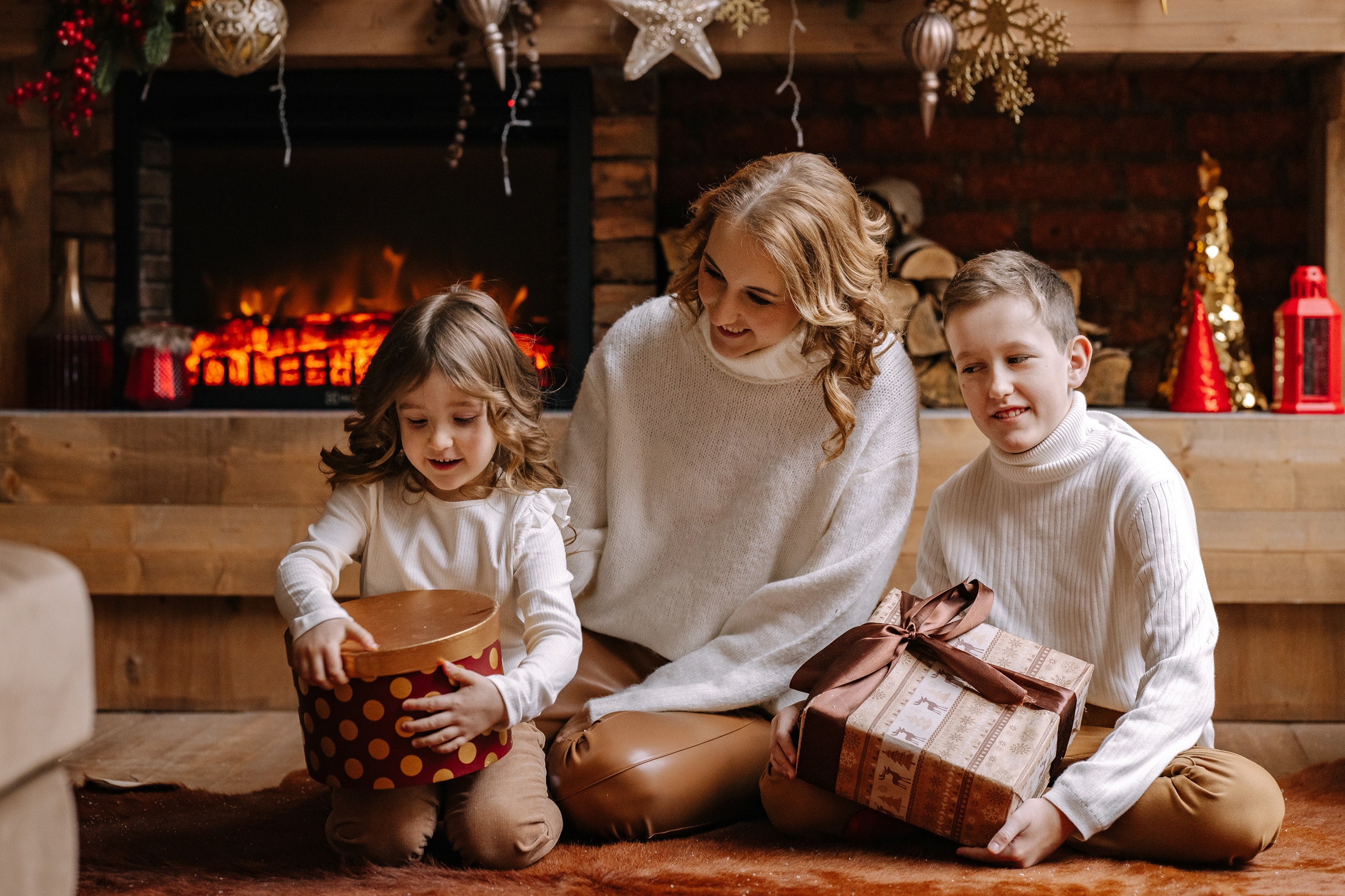 Оксана, Артем и София