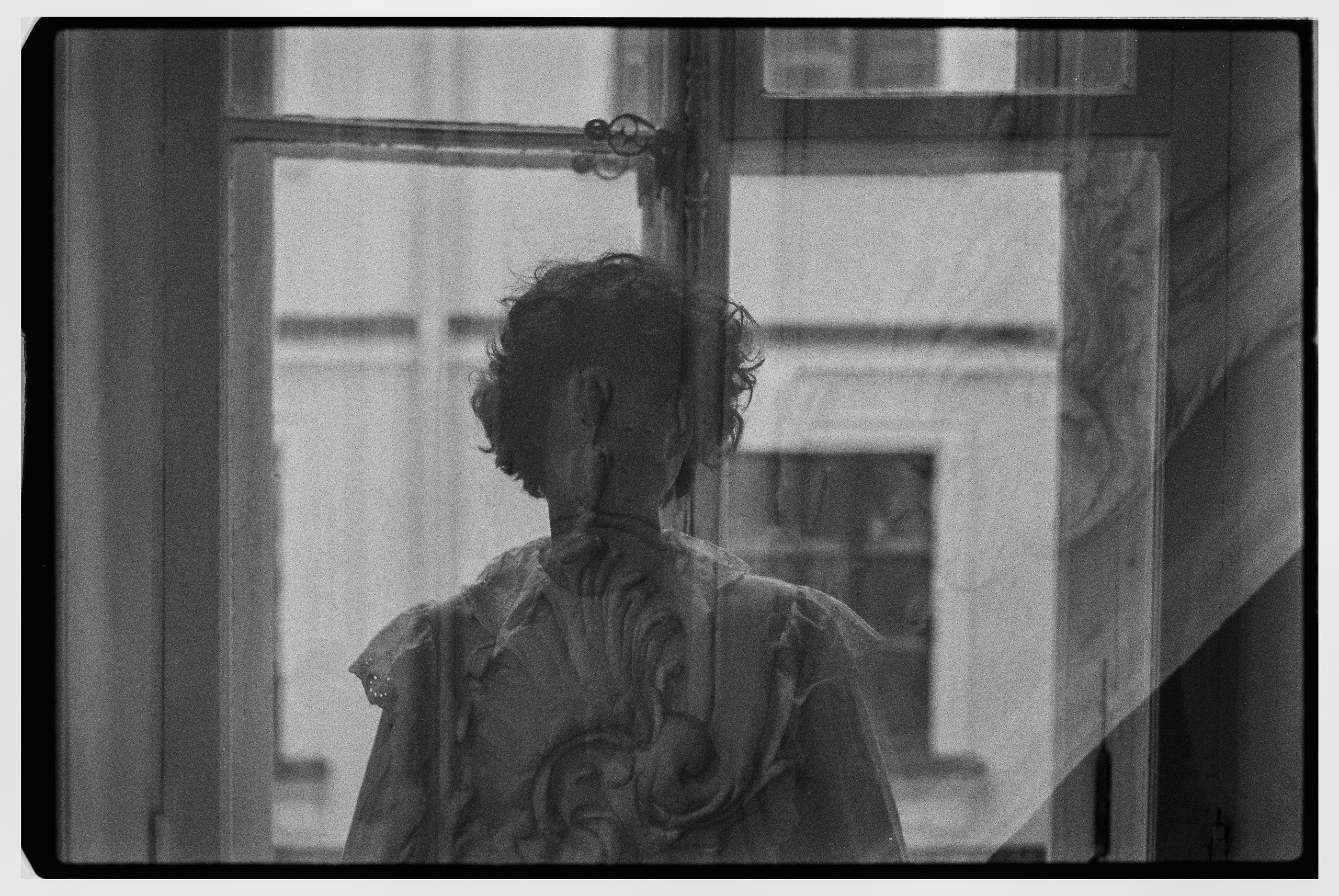 Прогулочная портретная фотосессия на плёнку для Полины в СПб. Светлана Гопанюк. Портретный фотограф. Санкт-Петербург. СПб