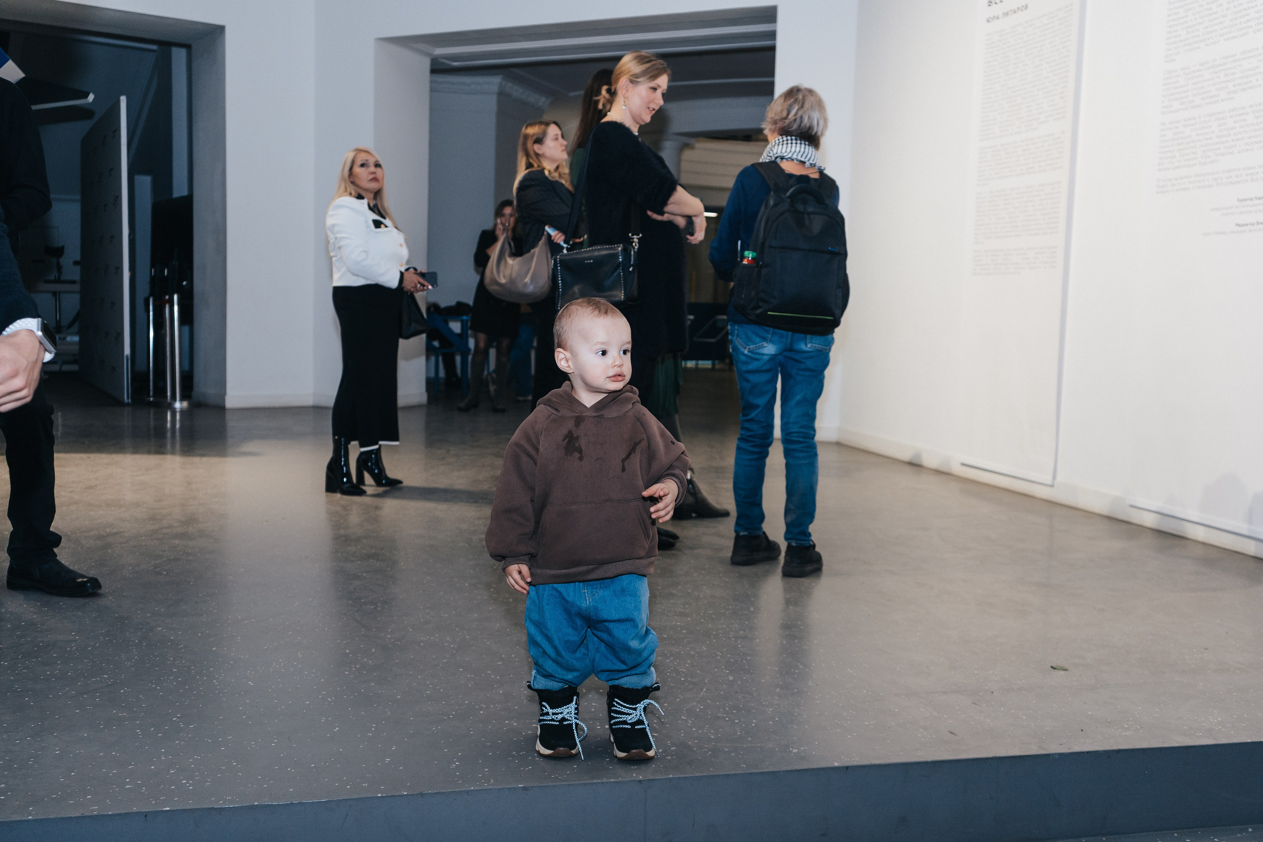 Выставка Юрия Литарова. Всё рождается. Всё продолжается. Портретный фотограф Нижний Новгород