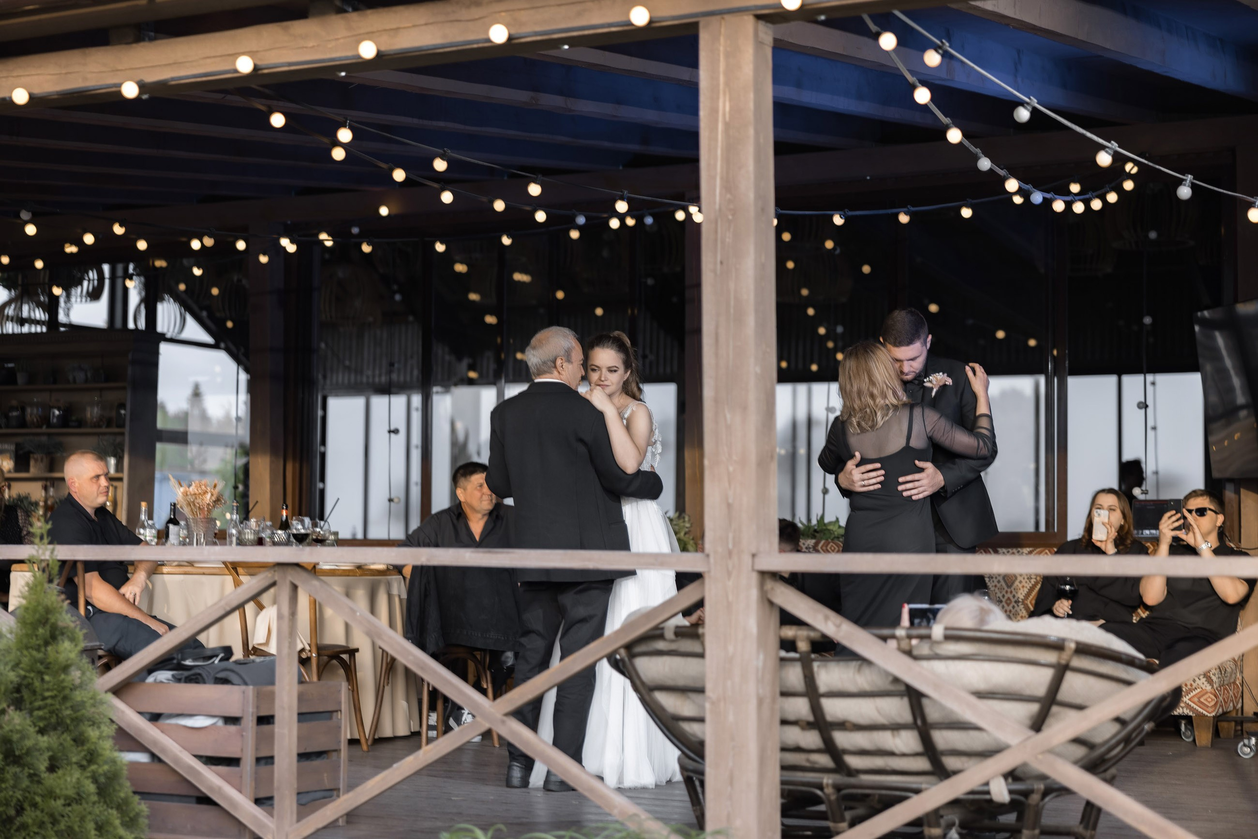 Артем и Вера. Свадебный фотограф и видеограф Юрий и Эля Дубинины