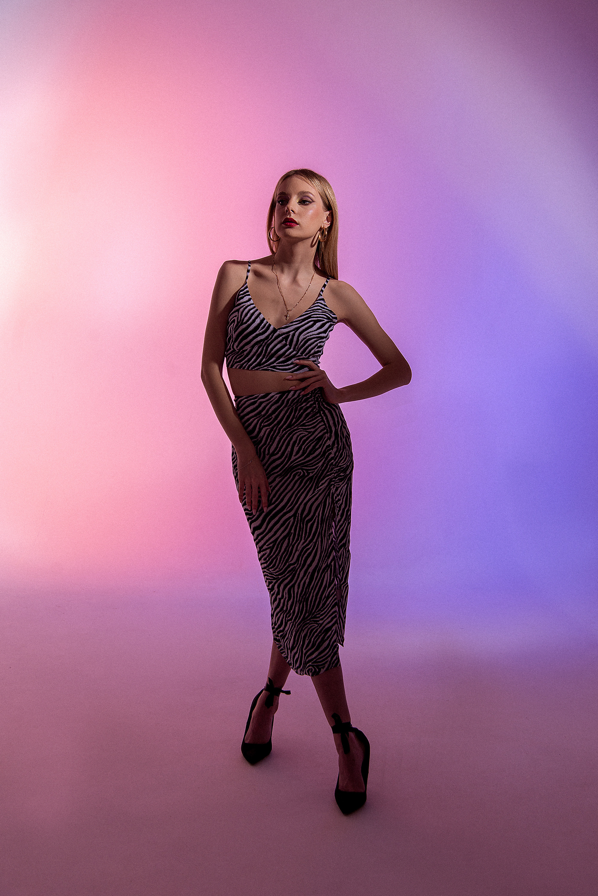 Бэкстейдж со съёмки в студии в Туле. Предметный и портретный фотограф в Туле. Юлия Даниленко