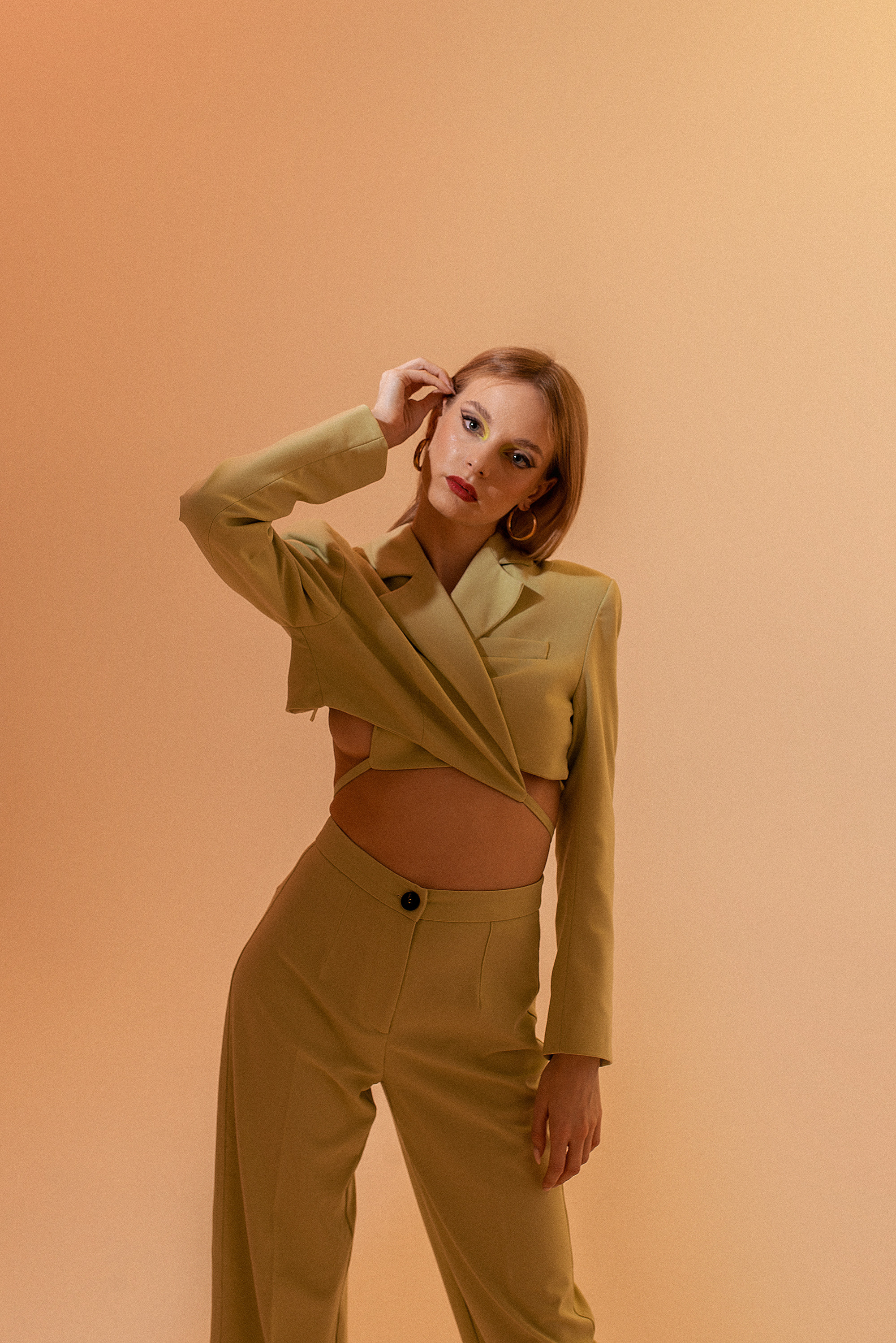 Бэкстейдж со съёмки в студии в Туле. Предметный и портретный фотограф в Туле. Юлия Даниленко