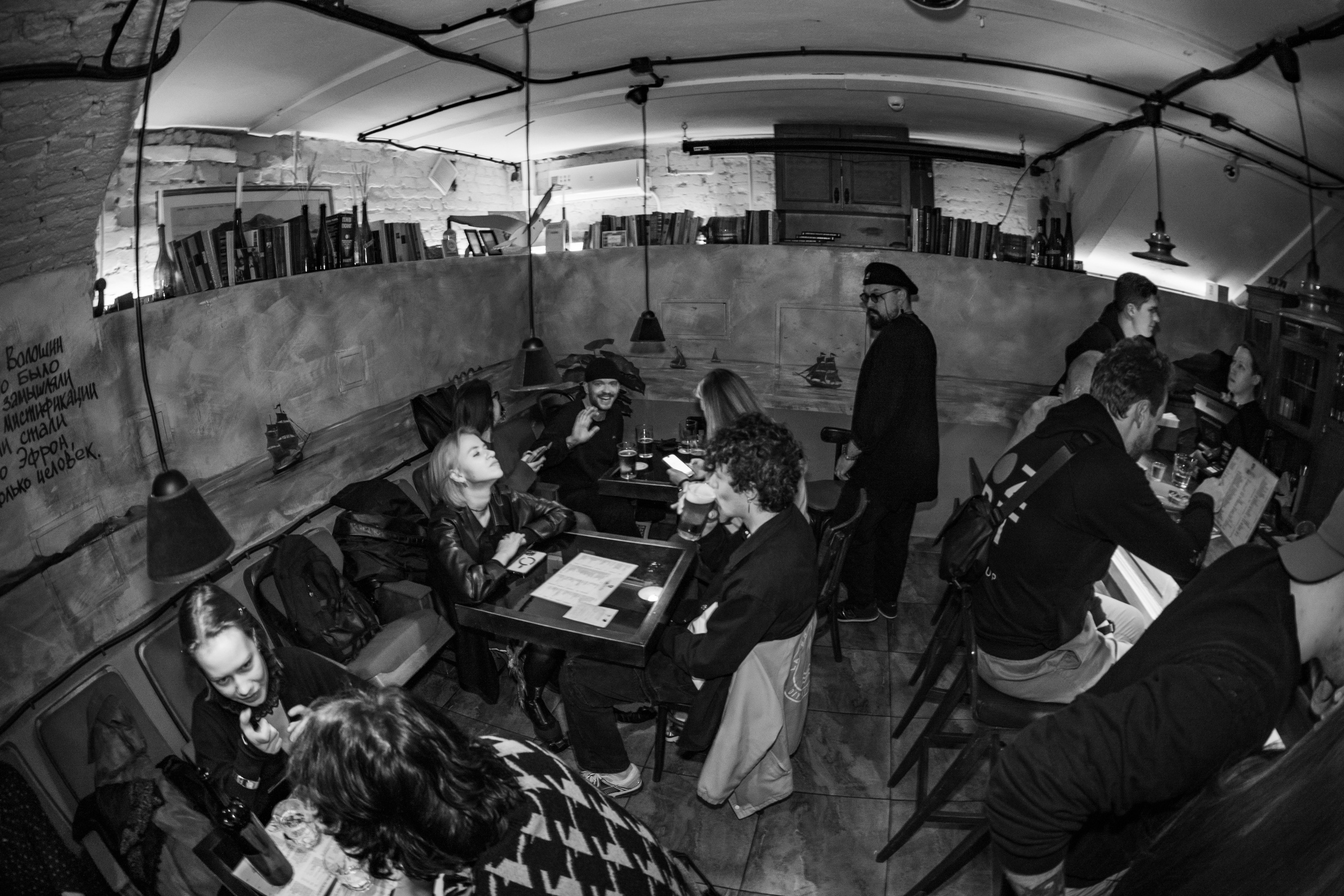 Гостевая смена Бара разбитых сердец в баре Обормоты. Концертный и репортажный фотограф в Санкт-Петербурге Слава Пахомов