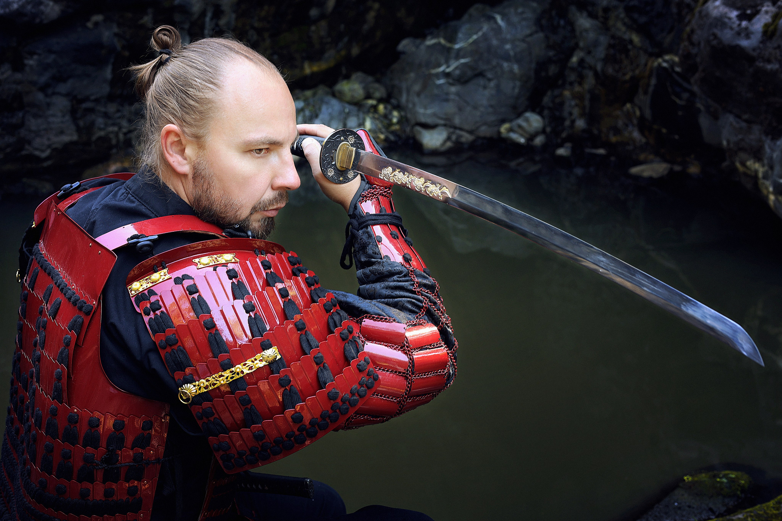 Последний самурай в самурайских доспехах с катаной. Эксклюзивный фотограф японских сказок в Екатеринбурге