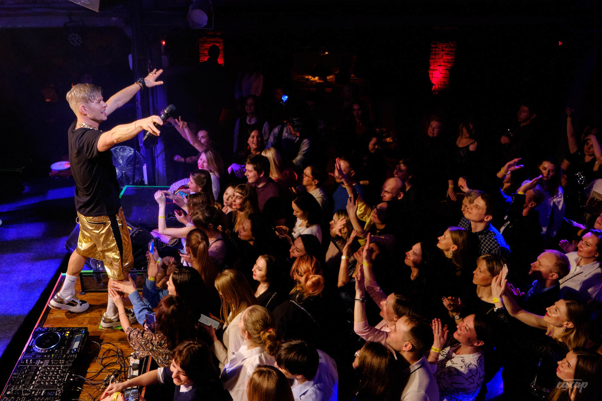 Митя Фомин ex. Hi-Fi. Профессиональный фотограф в Екатеринбурге Юра Сахар