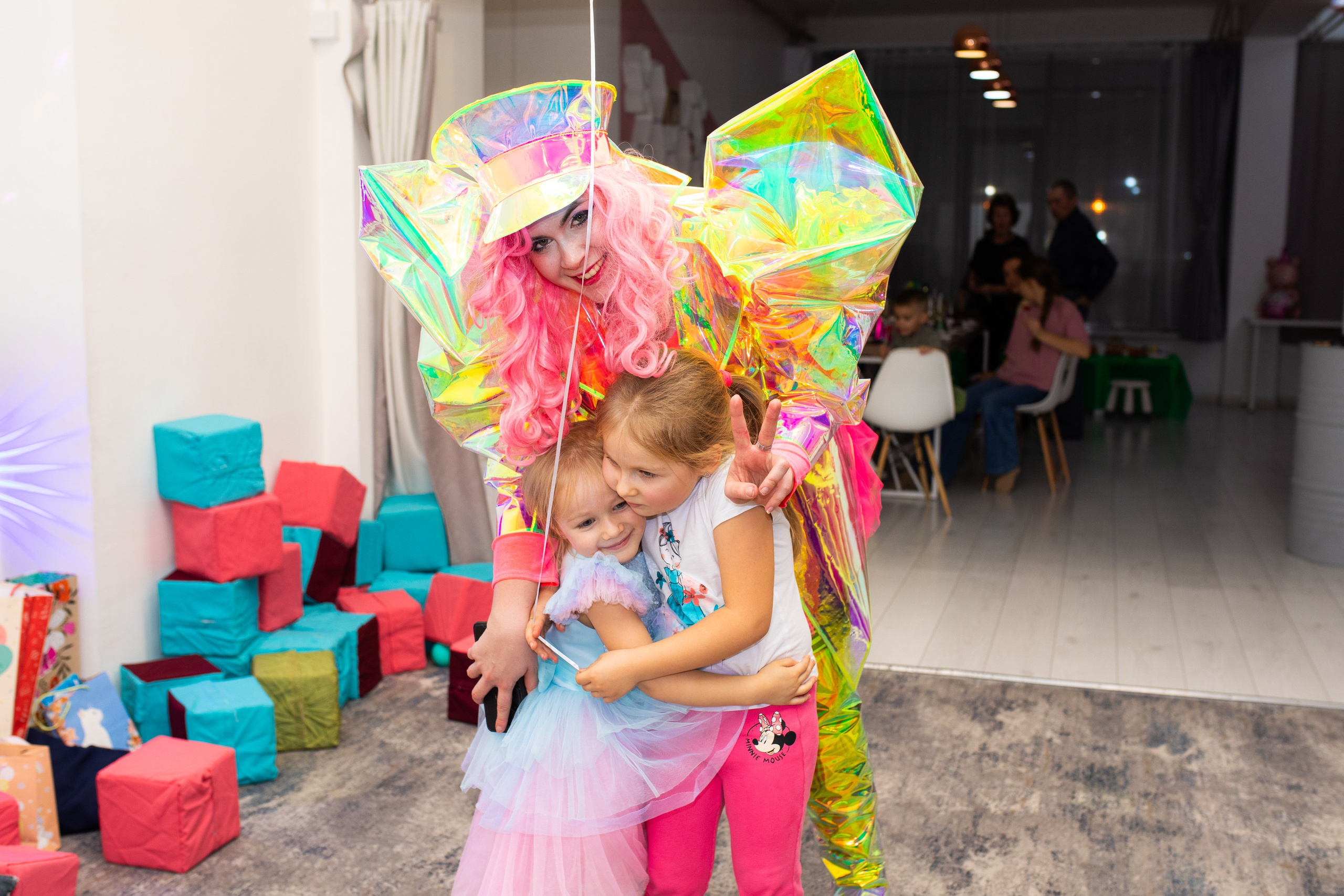 Гринч или как выключили свет в лофте вечером) атмосферные фото детского праздника со свечами и фонариками. Фотограф в Новосибирске Ася Зверева