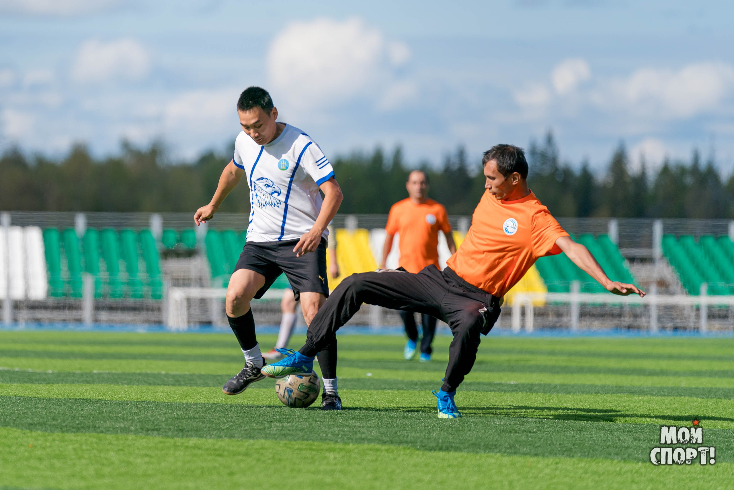 Товарищеская игра по футболу между командами ФКУ Упрдор «Вилюй», МР «Горный улус» и ООО «Мегинские автомагистрали». Студия «Мой Спорт!» — все о спорте в Якутии