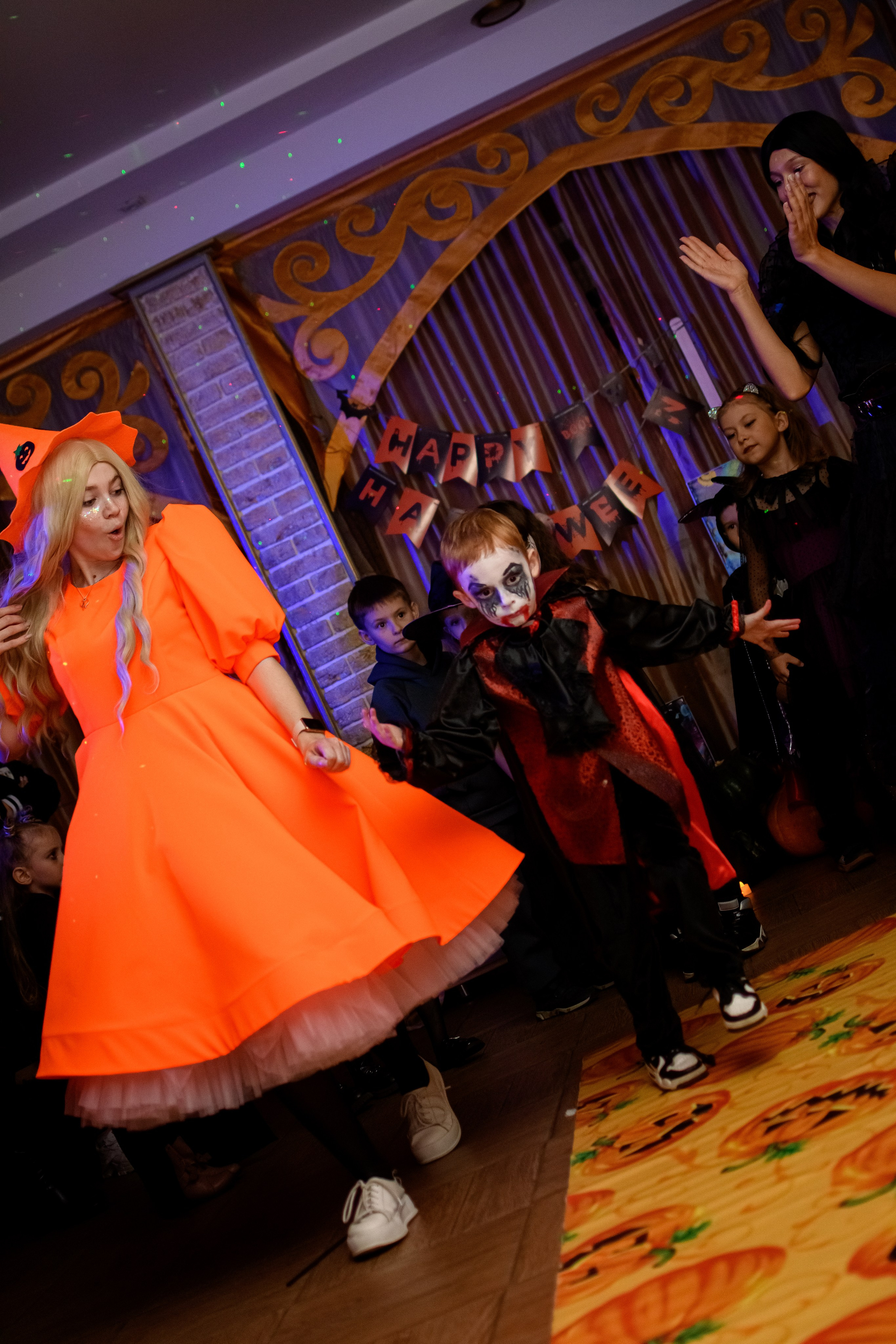 HALLOWEEN. Photokarish