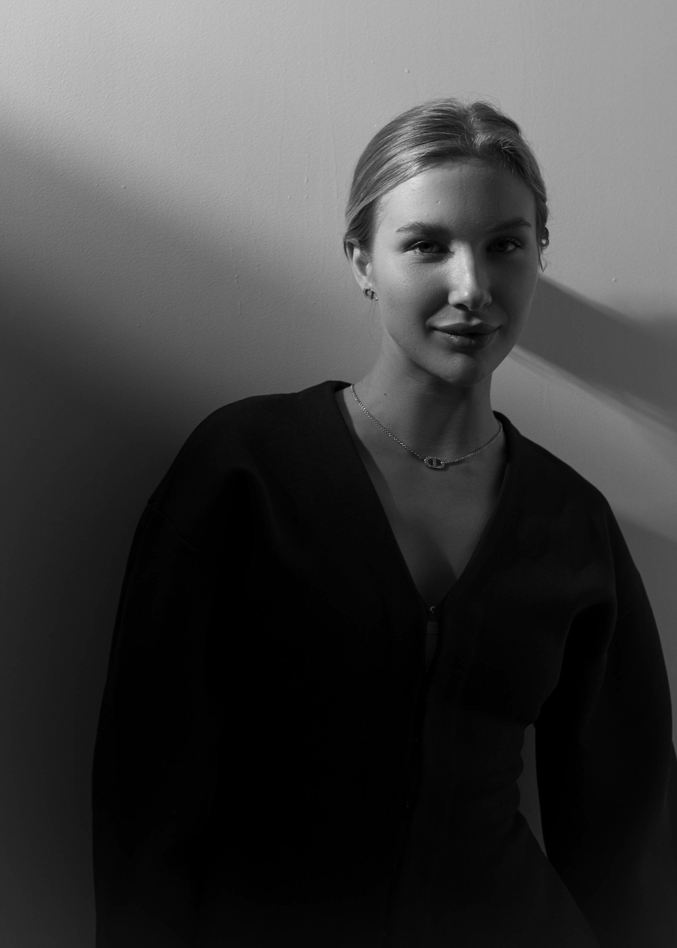 Портфолио со студийными съемками. Женский и свадебный фотограф Анастасия Митрохина