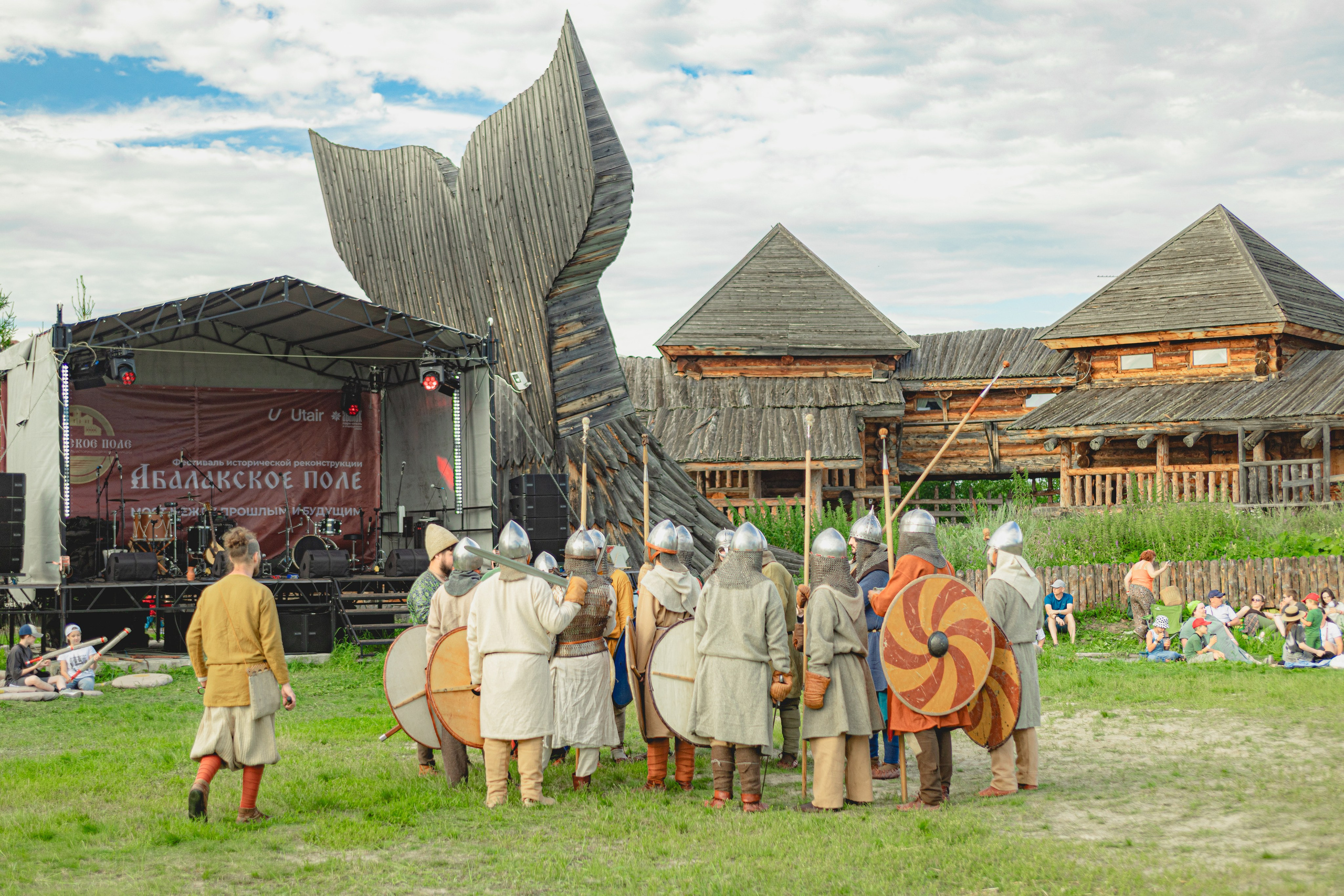 Фестиваль «Абалакское поле» XVII, Тобольск 2026. Арт фотограф Крис в Тобольске: портрет, семейные, свадьбы, туристические