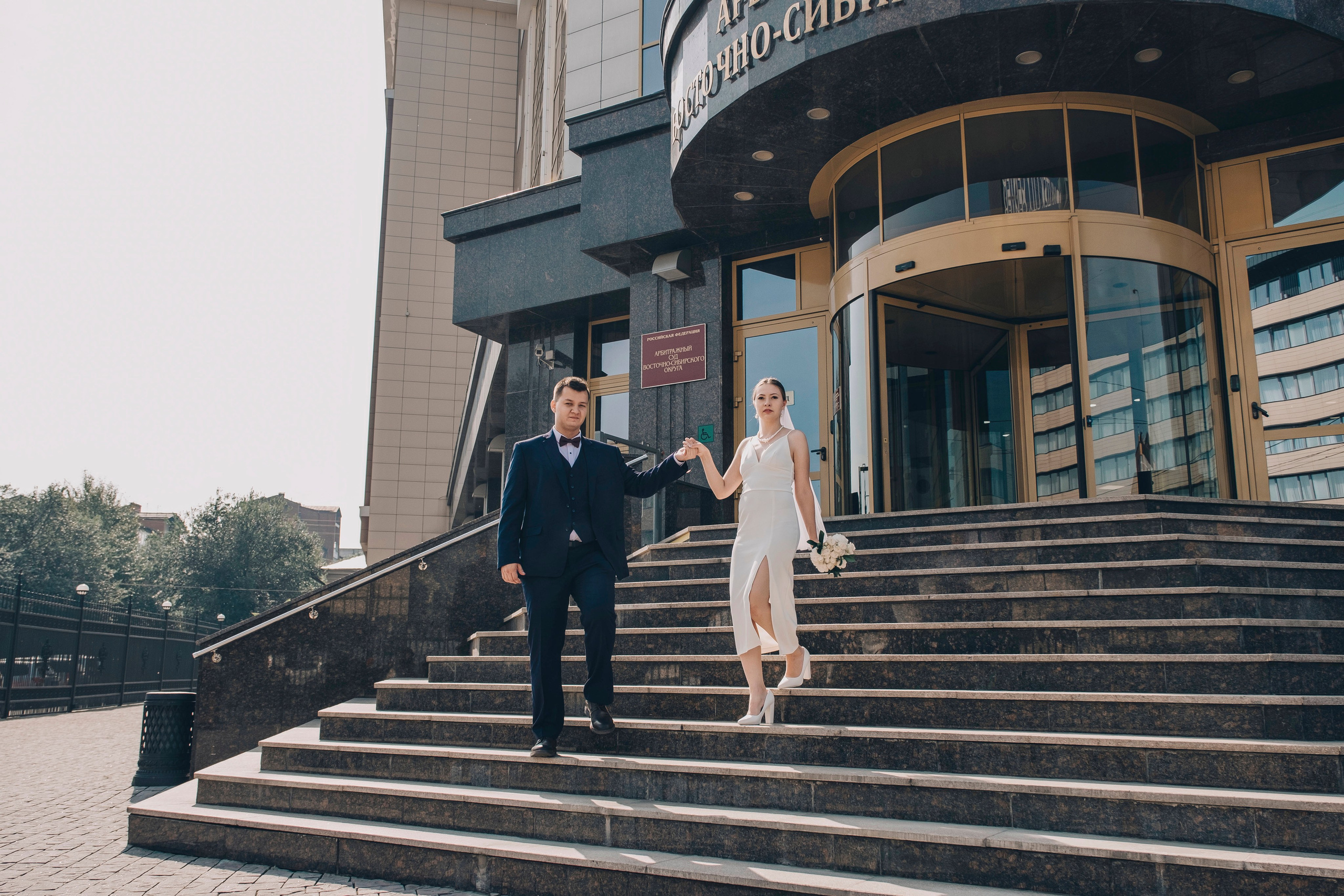 Свадебная прогулка в городе. Фотограф в Иркутске Анна Мирошникова
