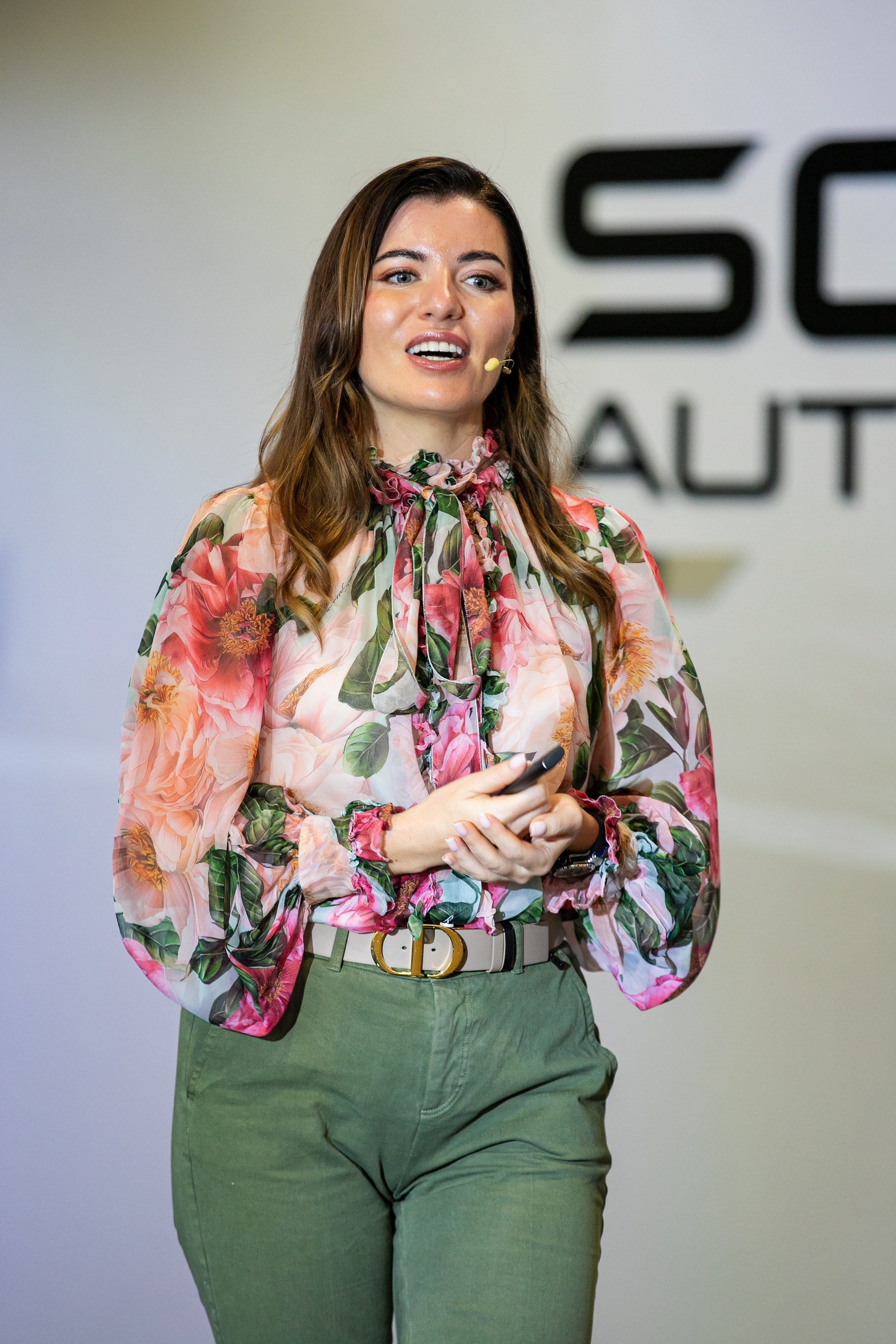 Italian Weekend Pioneer. Репортажный и fashion фотограф в Москве Сергей Бардин