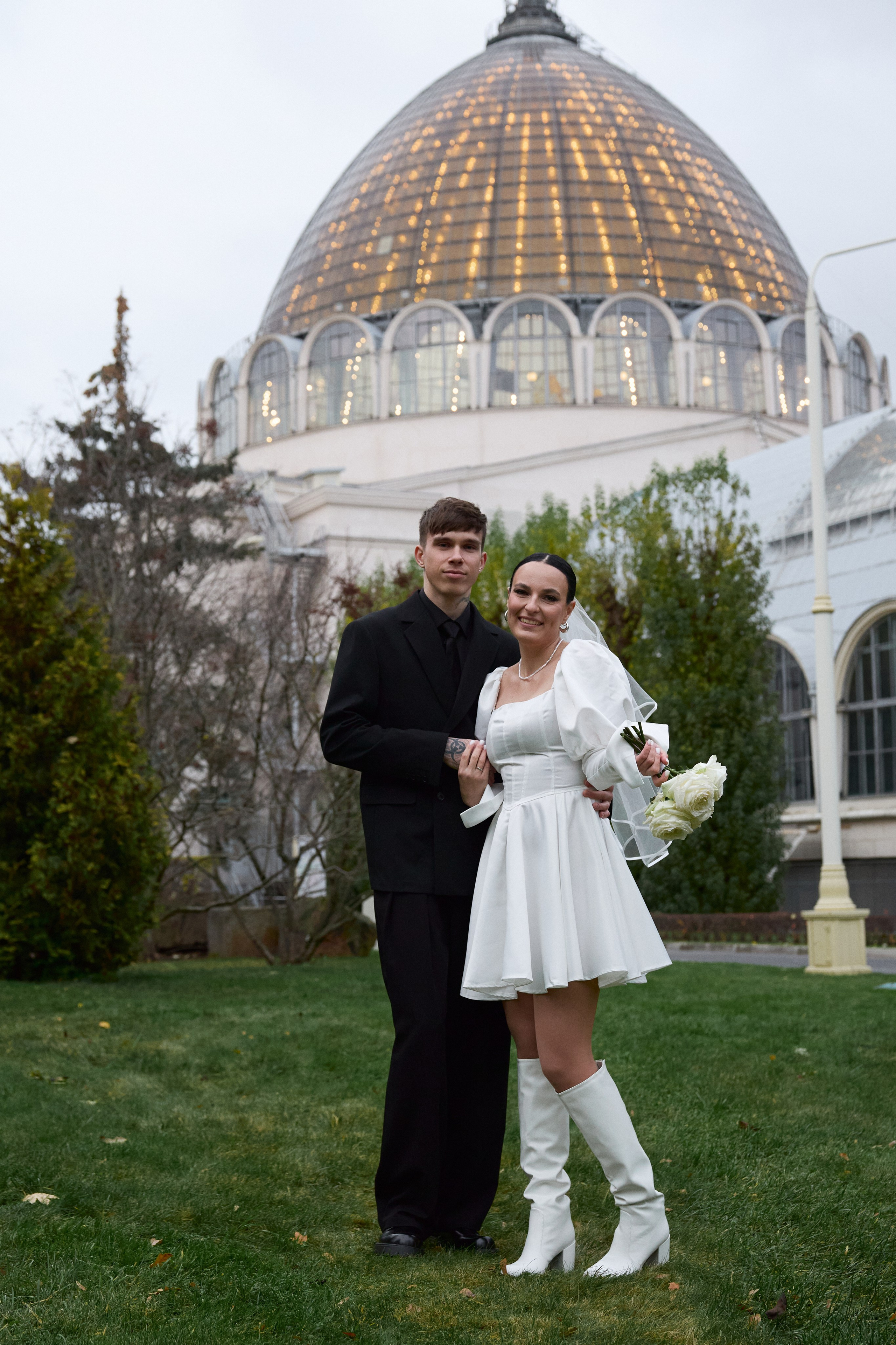 Елизавета и Артем. Роспись ВДНХ. Любовь Юсупова. Фотограф