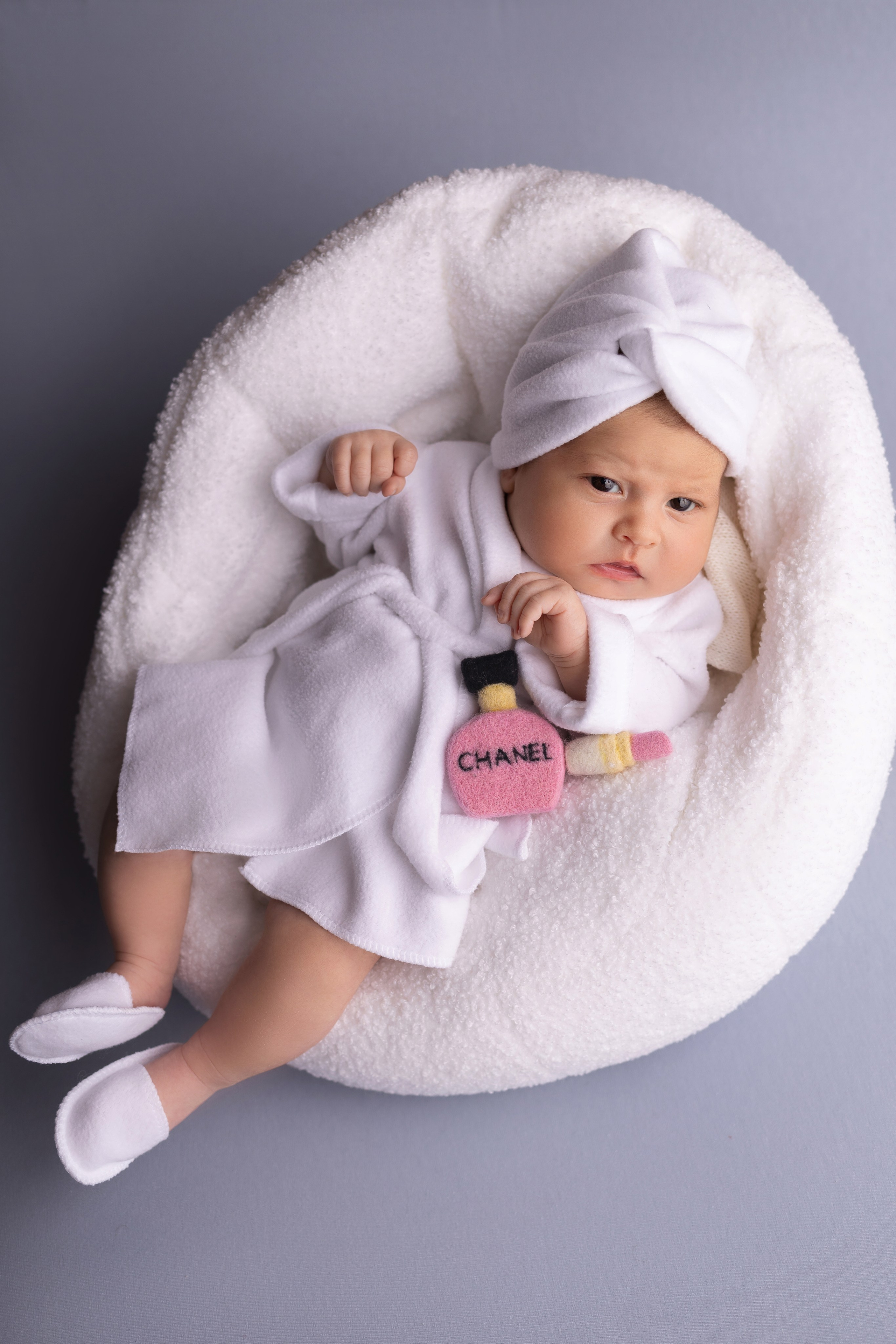 Классическая фотосессия малыша. Фотограф новорожденных малышей в Омске и Омской области Эльвира Камаева