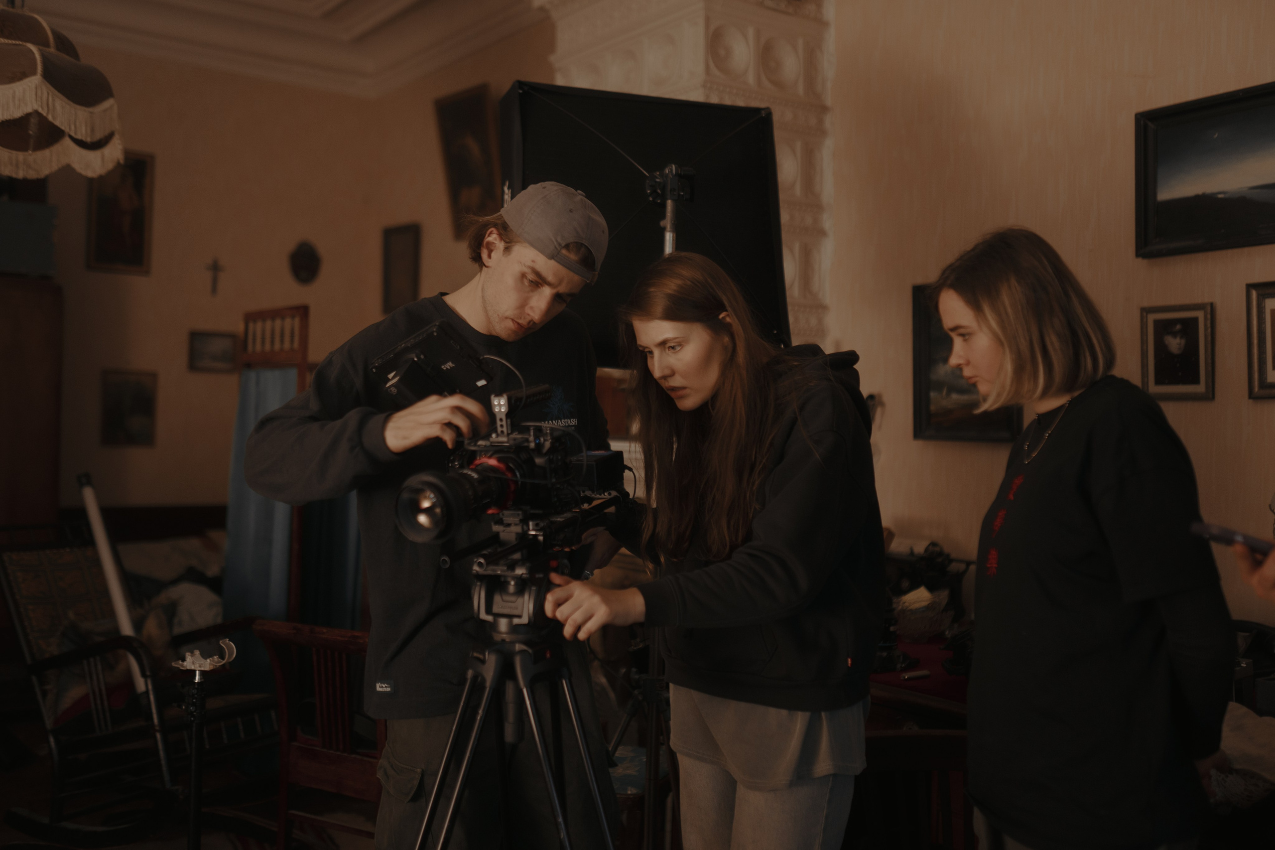 Loweliness. Backstage. @tomrus: Рустам Шагиморданов — фотограф