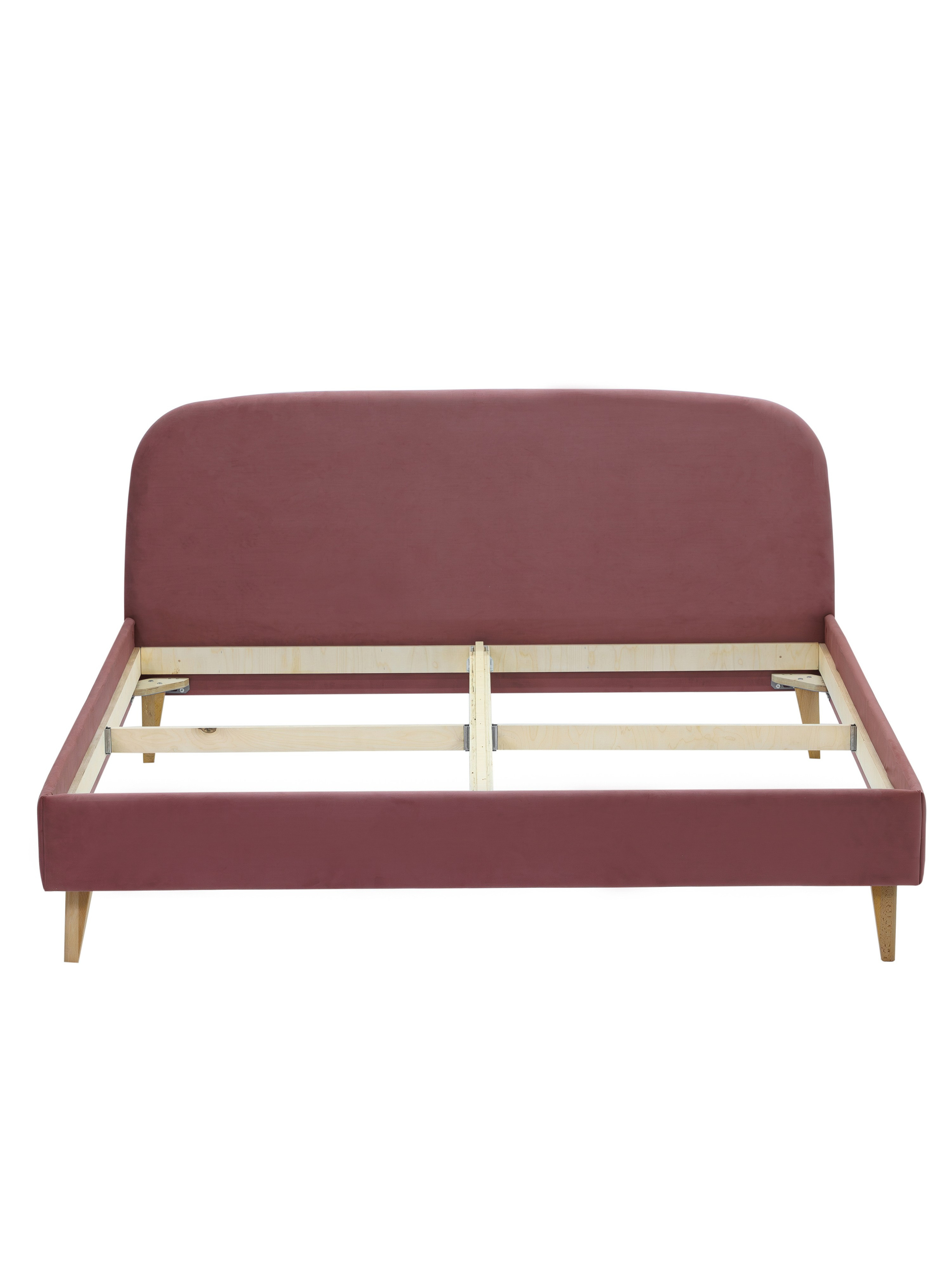 Кровать. Фотосъёмка для бизнеса — предметное фото, репортаж с мероприятий, портреты людей, съёмка интерьера и экстерьера