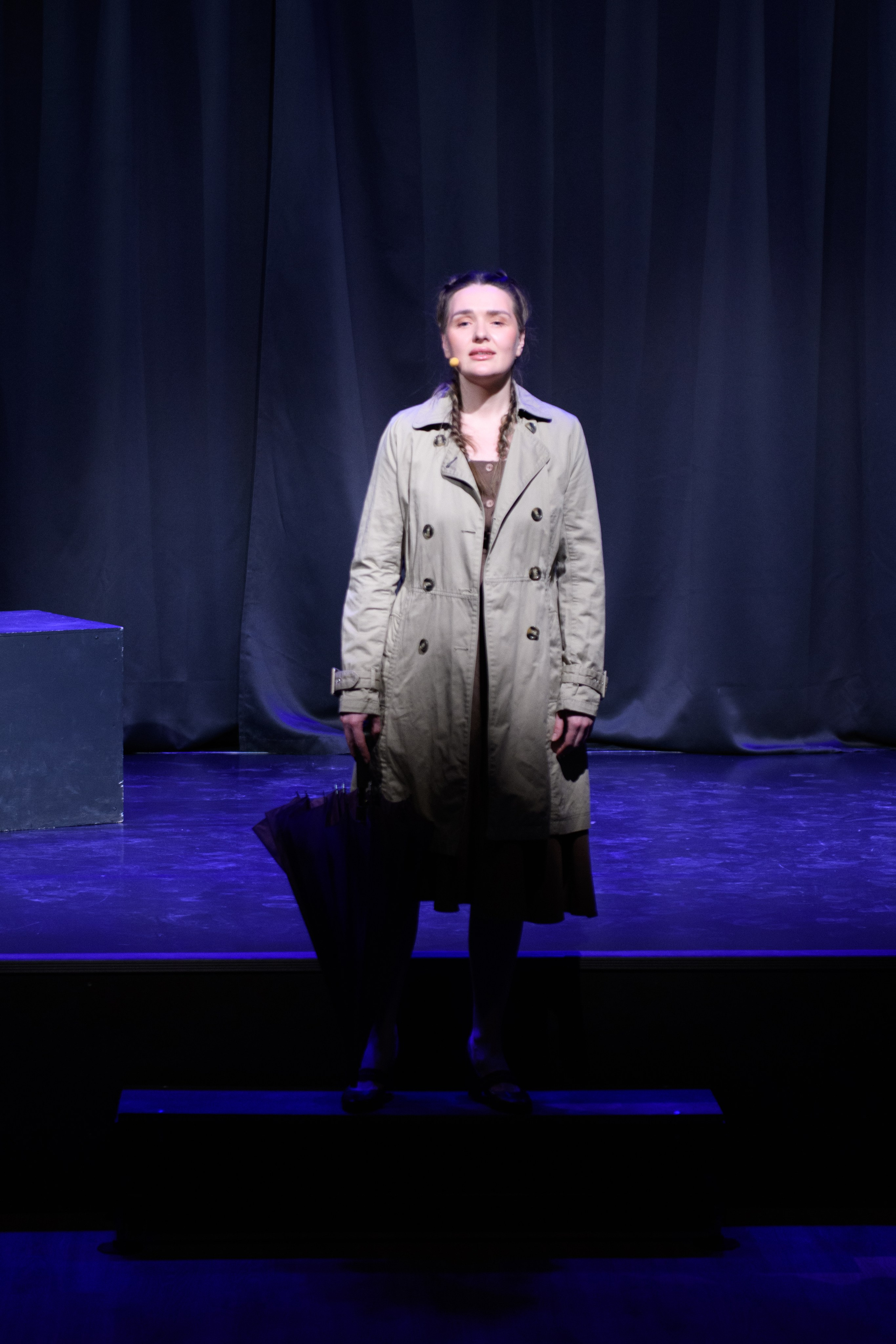 За нарисованным очагом. Организация и проведение фотосъемок в Санкт-Петербурге. Фотограф Смирягин Илья