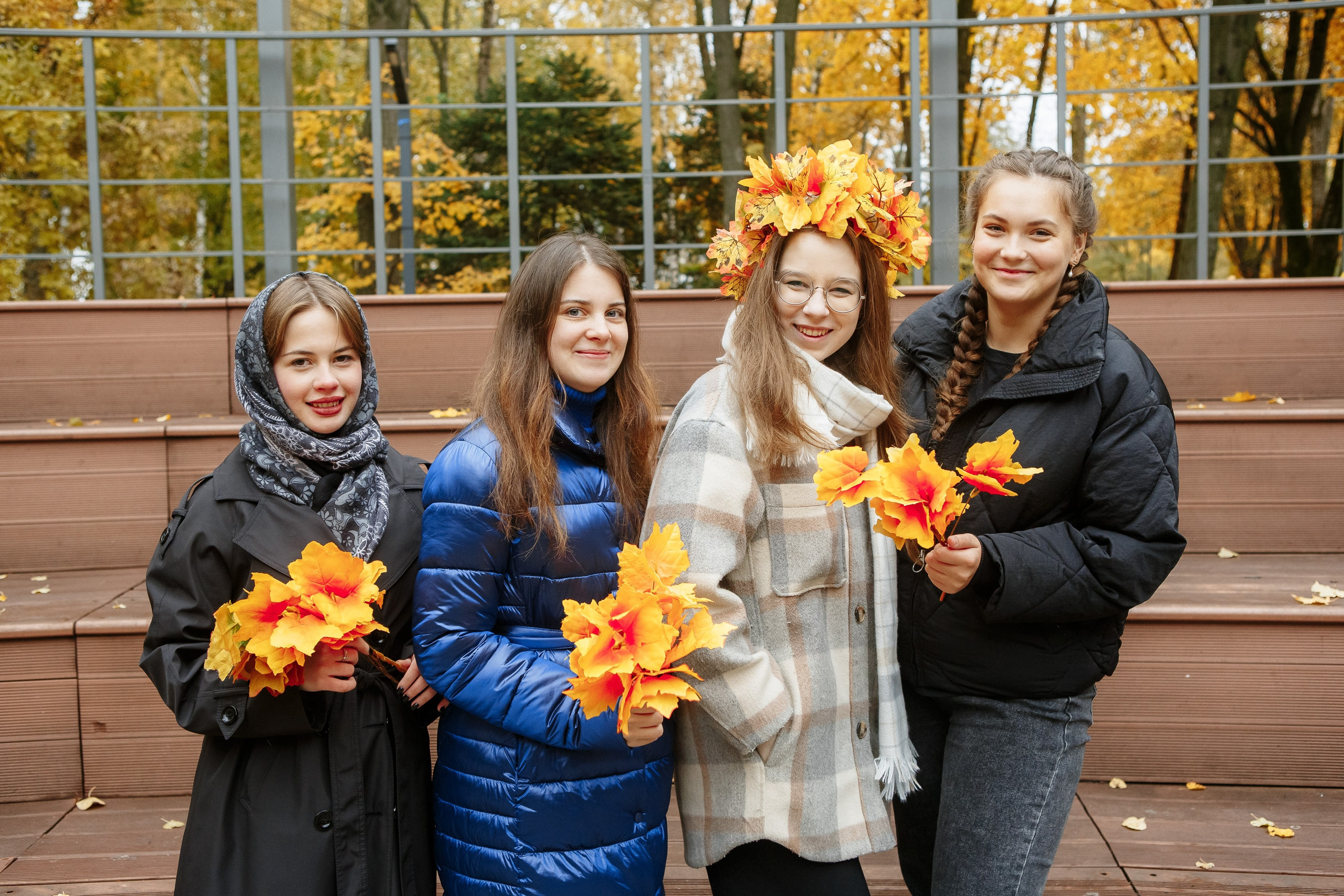 Осень Гимназия 12 11 В 2023 г. Свадебный и портретный Фотограф в Липецке Дмитрий Котюков