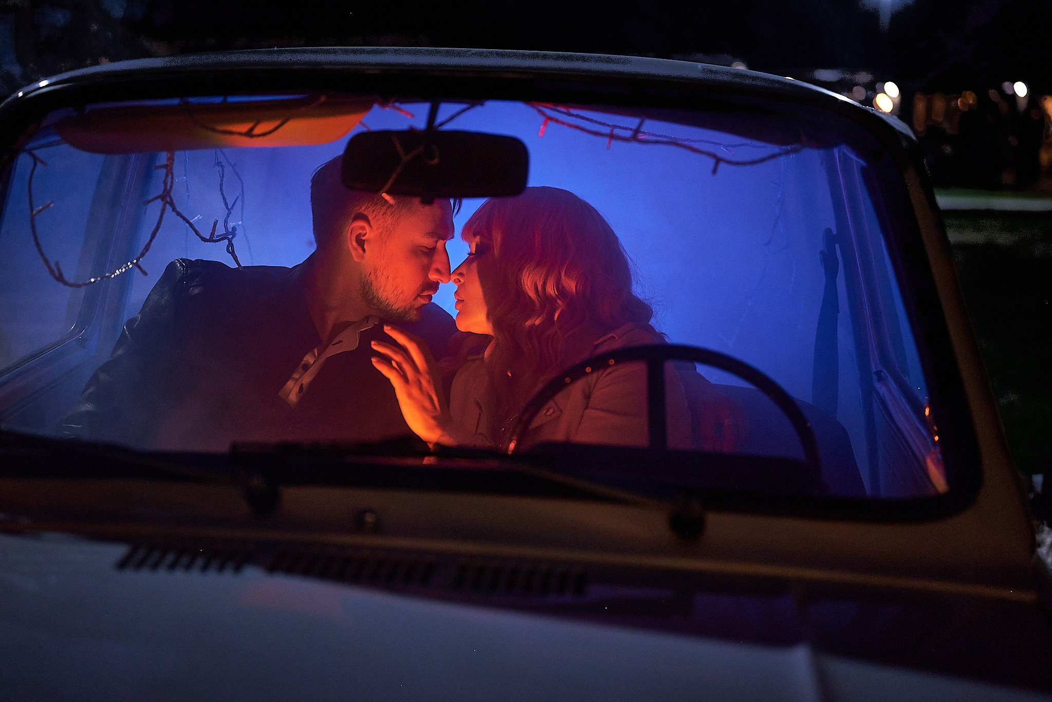 Love in the car. Портретный фотограф в Казани