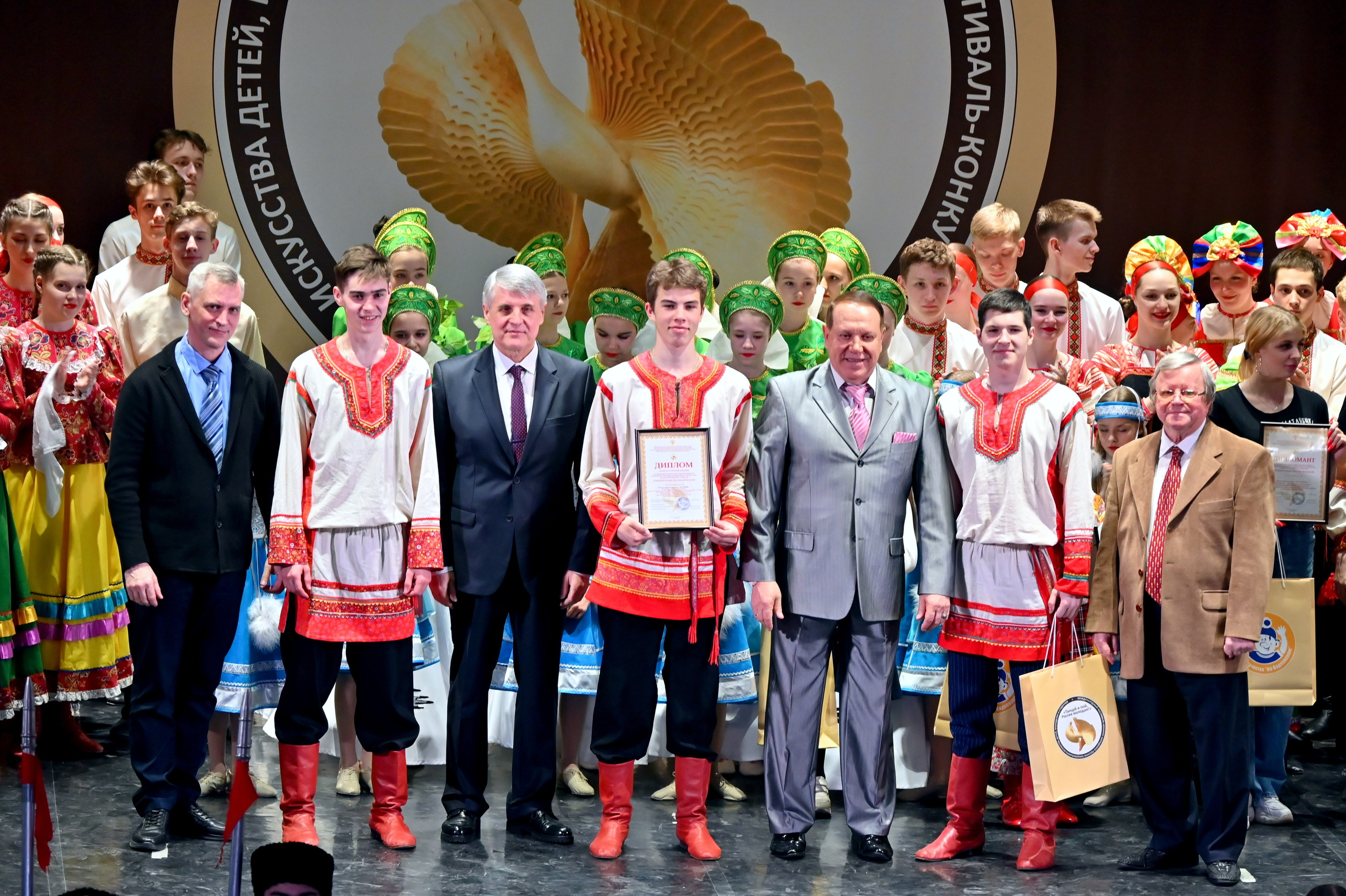 Гала-концерт. Танцуй и пой, Россия Молодая! 22.04.2024. Профессиональный фотограф в Москве Алёна Котова