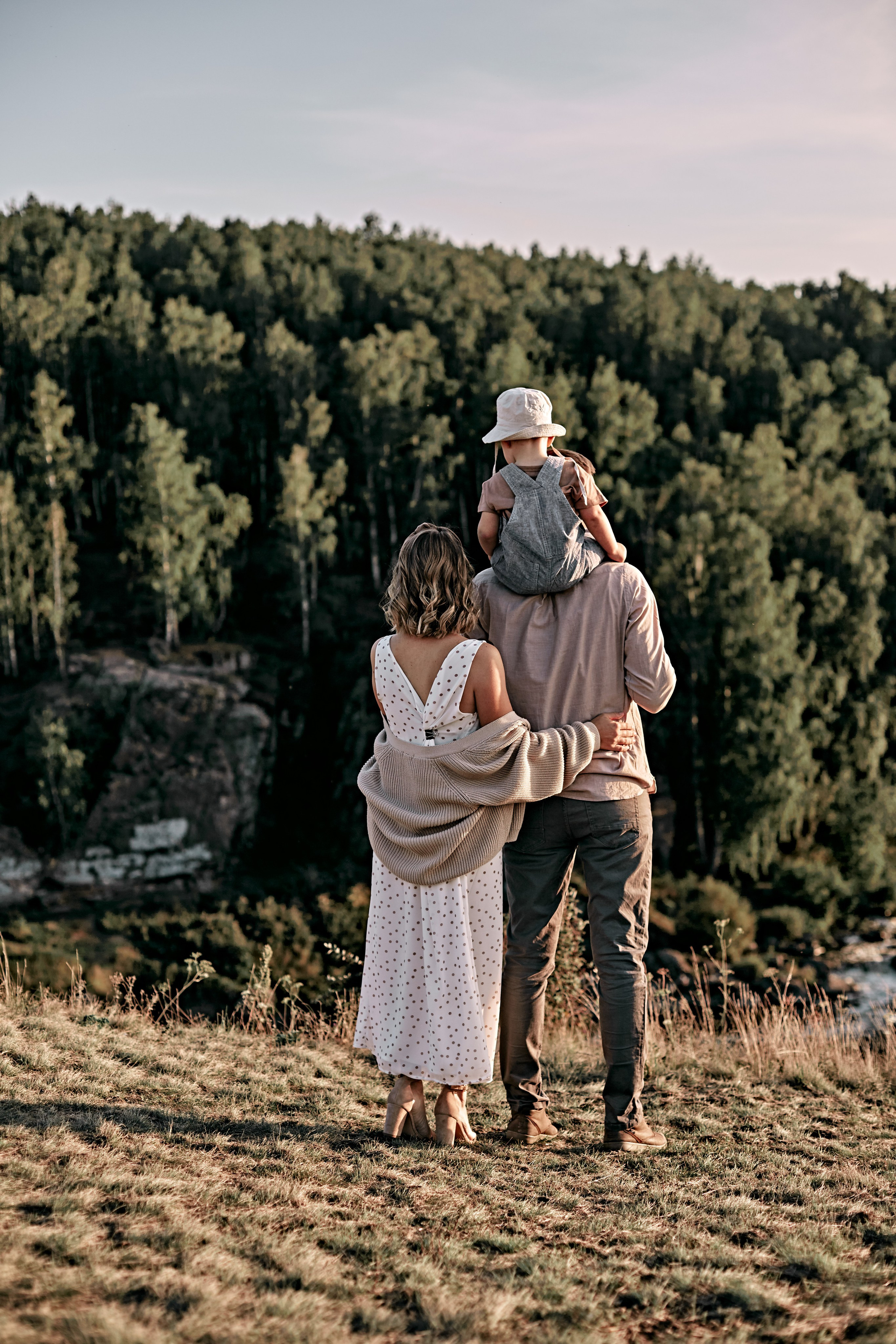 Катя с семьей. Порог Ревун. Главная