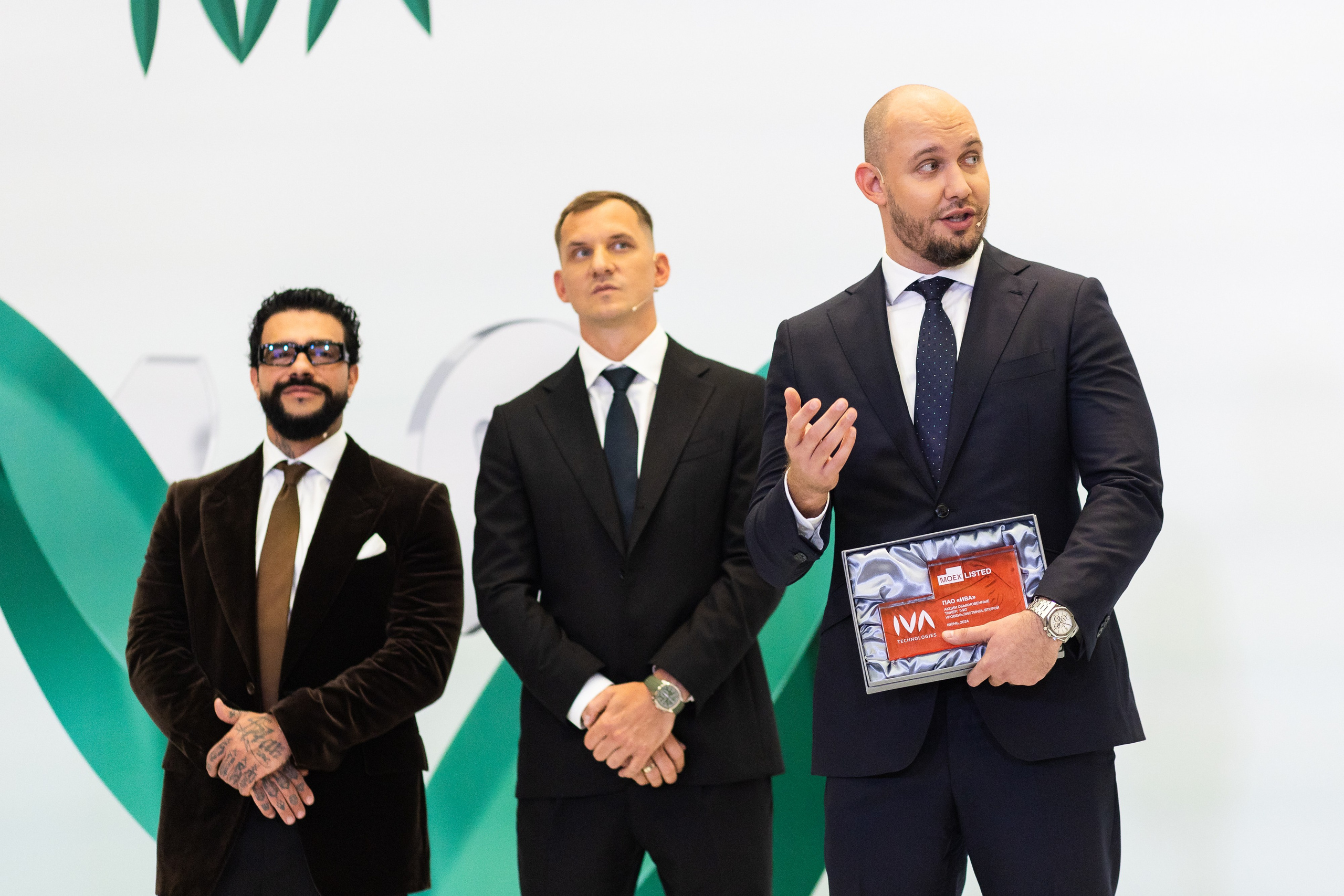 IVA на Московской бирже. Свадебный и портретный фотограф в Королёве Сергей Чихарев