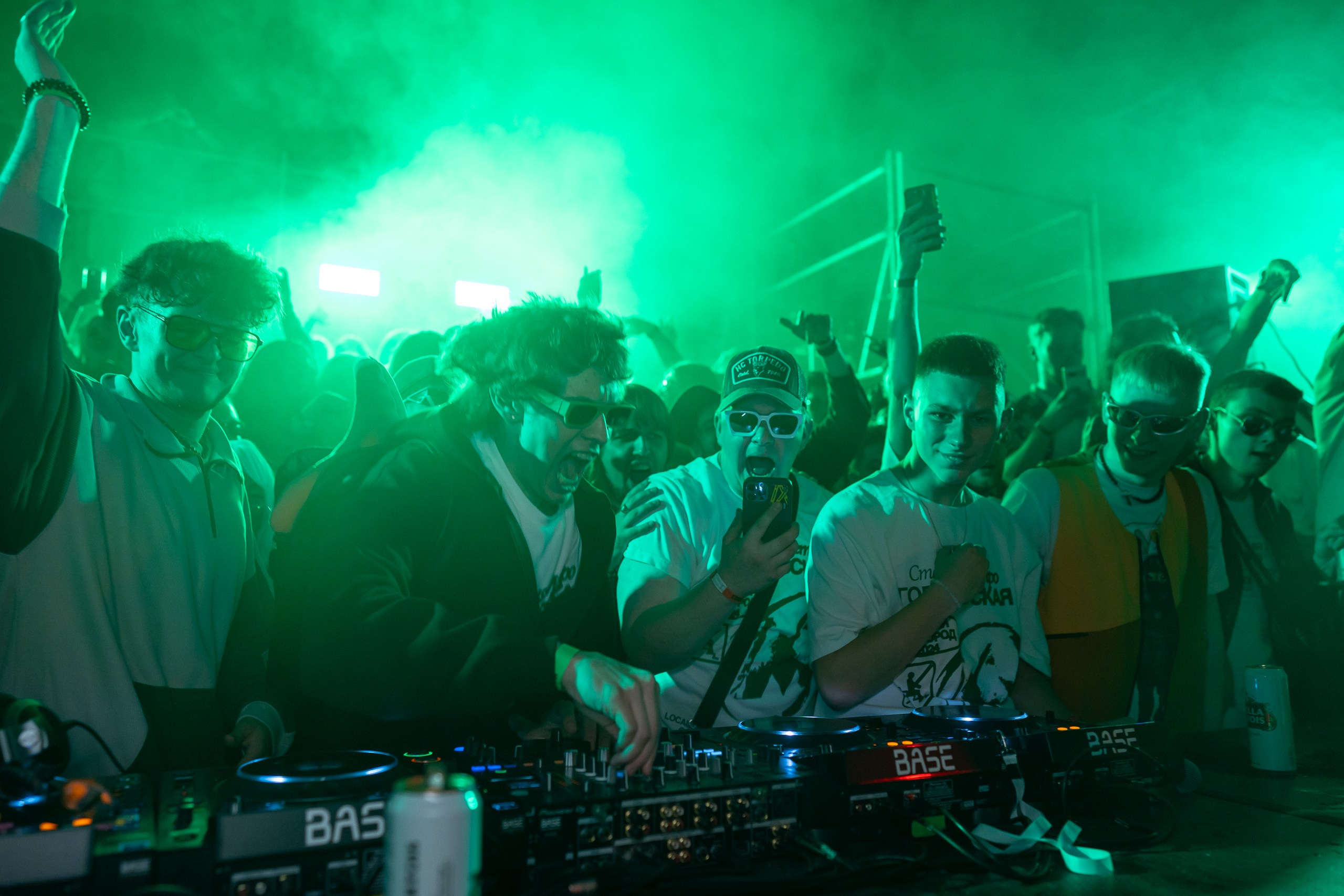 Metro Gorkovskaya Port June 1506. Sunnyman