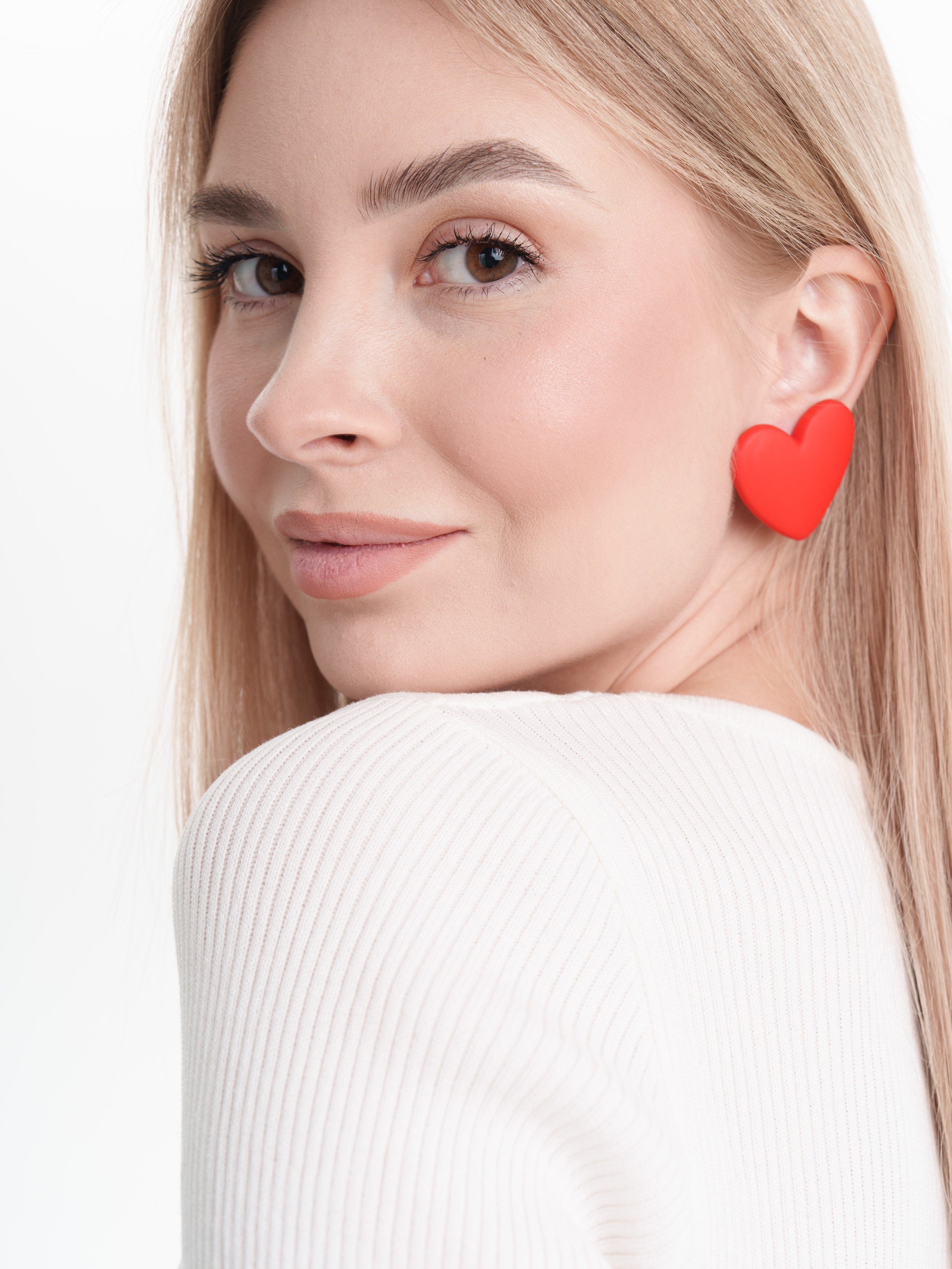 Съемка сережек для WB и OZON. Портретный и Контент фотограф Григорий Семенов (Grifon) в Ижевске