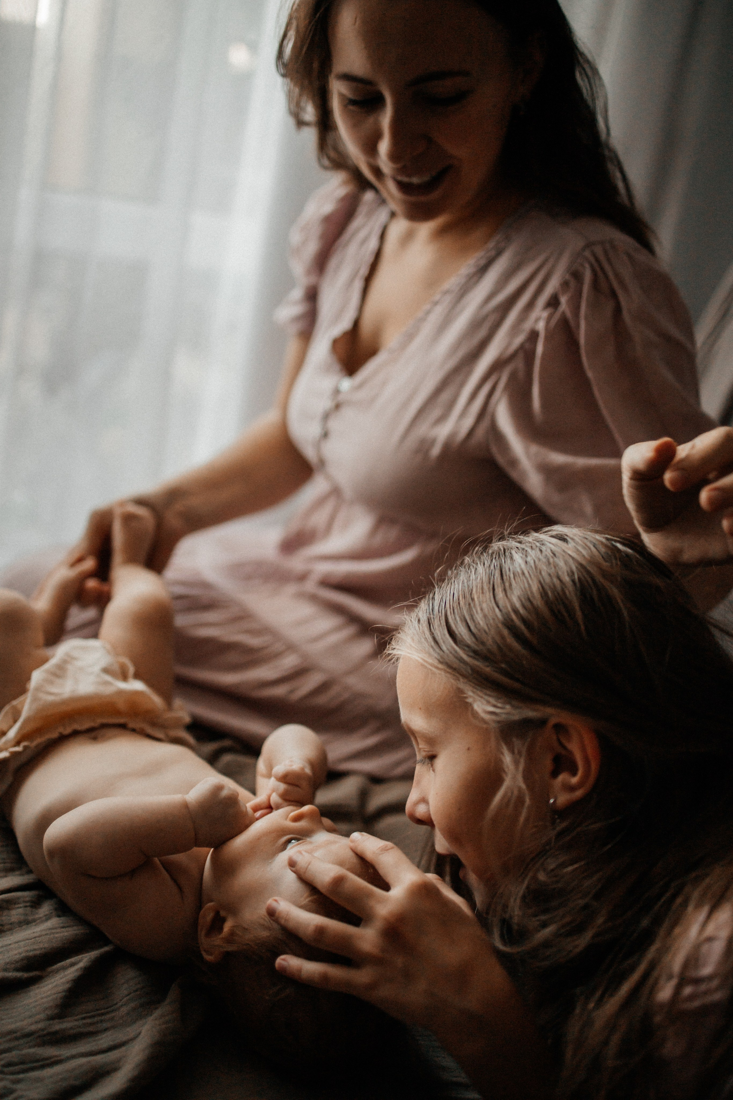 Юлия, Лиля и малышка Яся. Фотограф Алия Танцыкужина