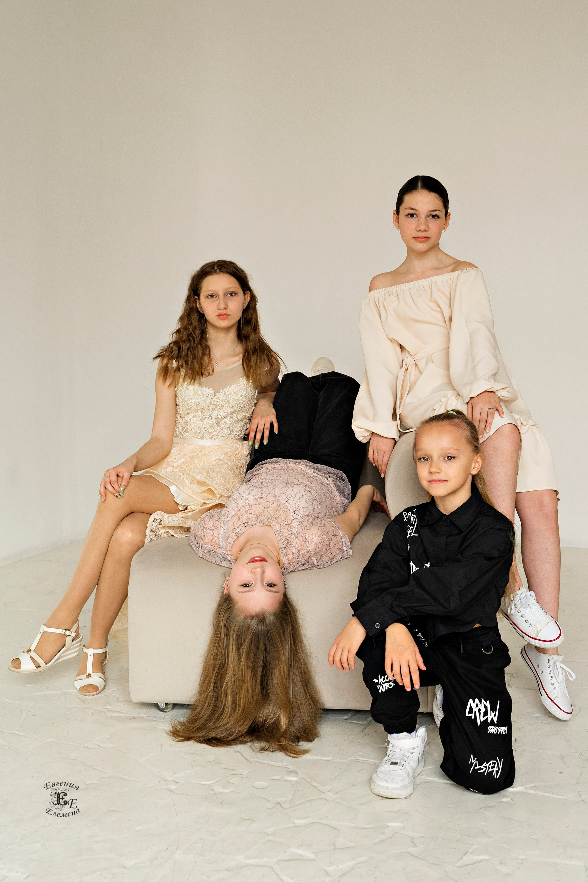 Фотосъемка Таисии и подружек. Семейный и портретный фотограф в Санкт-Петербурге Евгения Елемена
