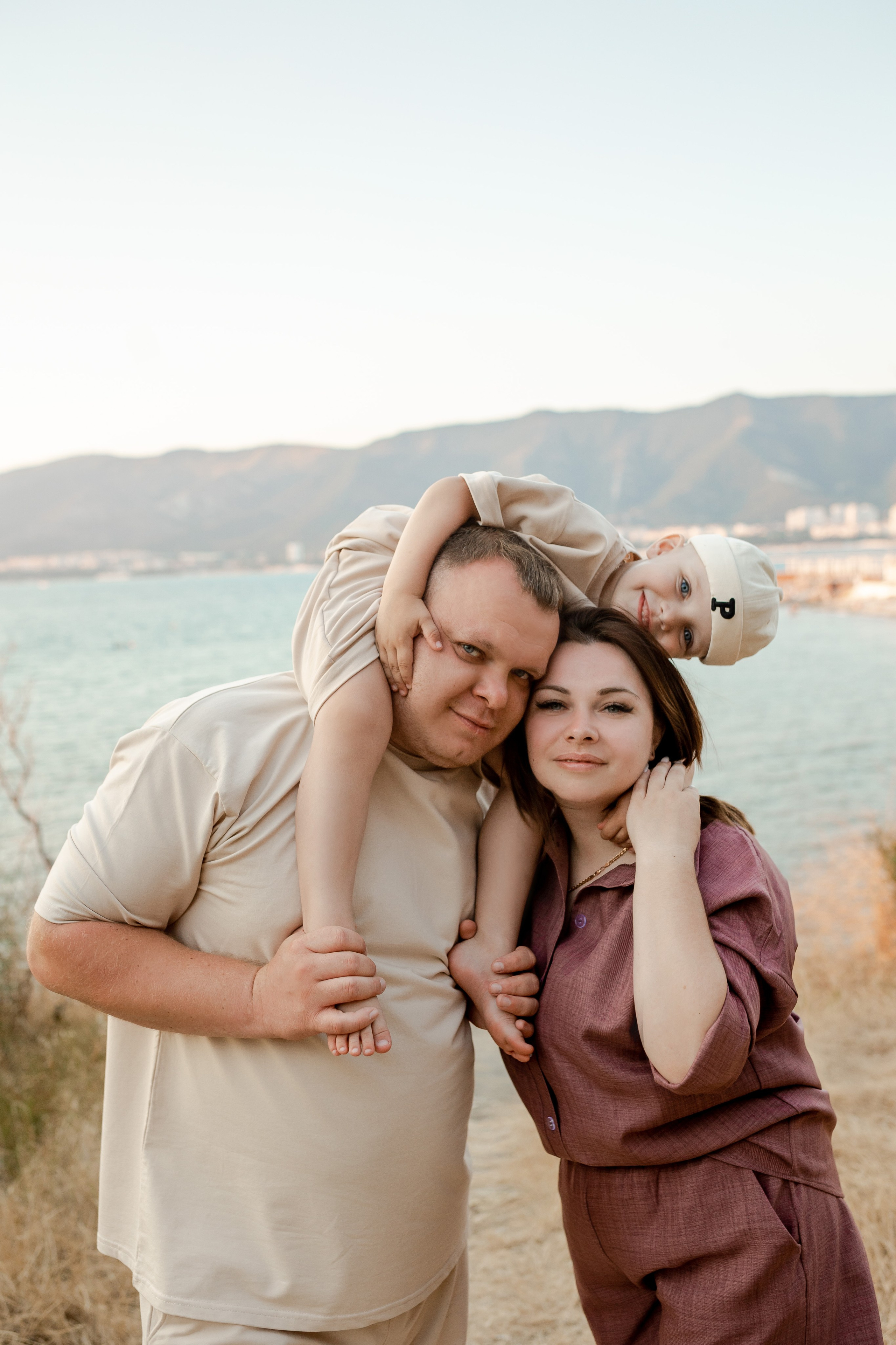 Виктория, Андрей и Даниил. Фотограф в Геленджике, Архипо-Осиповке, Абрау-Дюрсо, Кринице Виктория