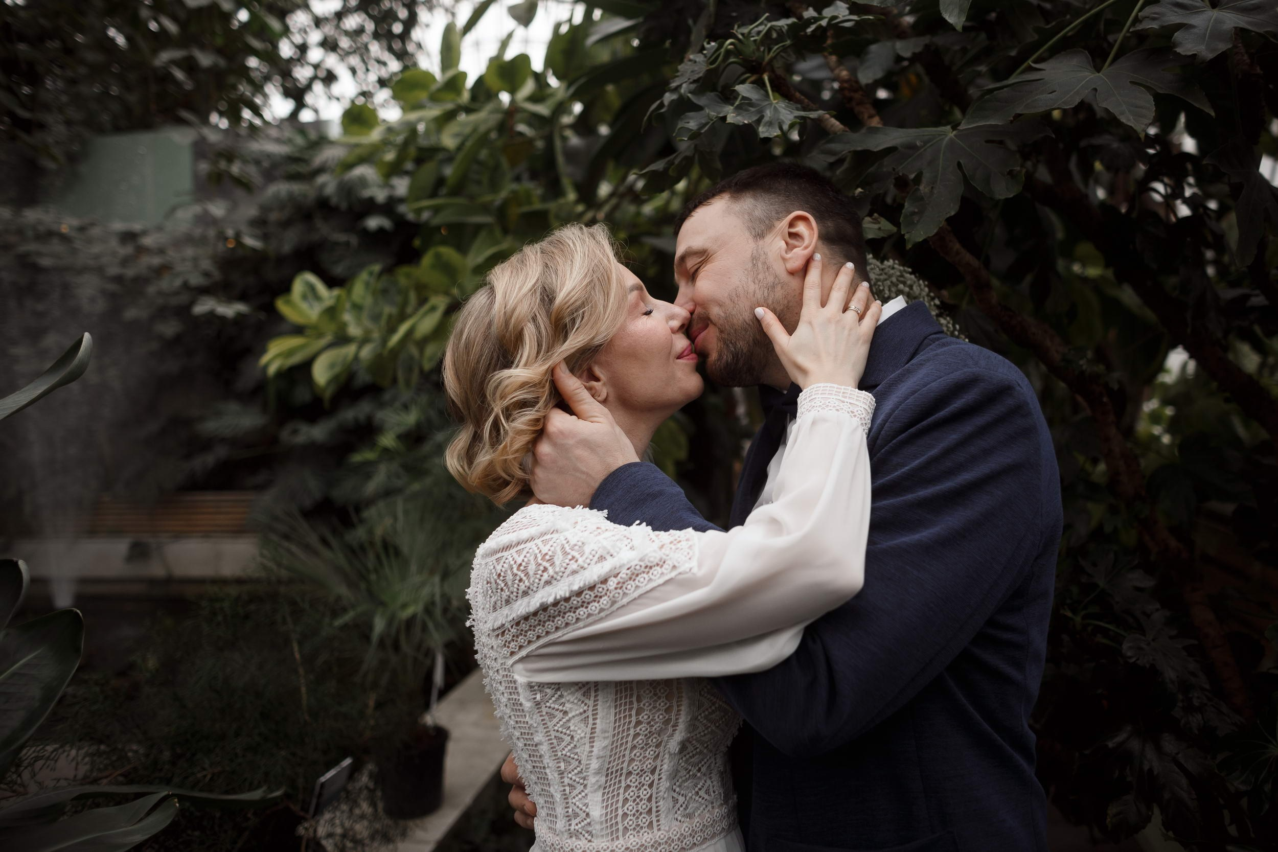 Свадьба в ЗАГСе Калининского района. Свадебный фотограф Игорь Брундасов 8PHOTO на свадьбу венчание загс СПб