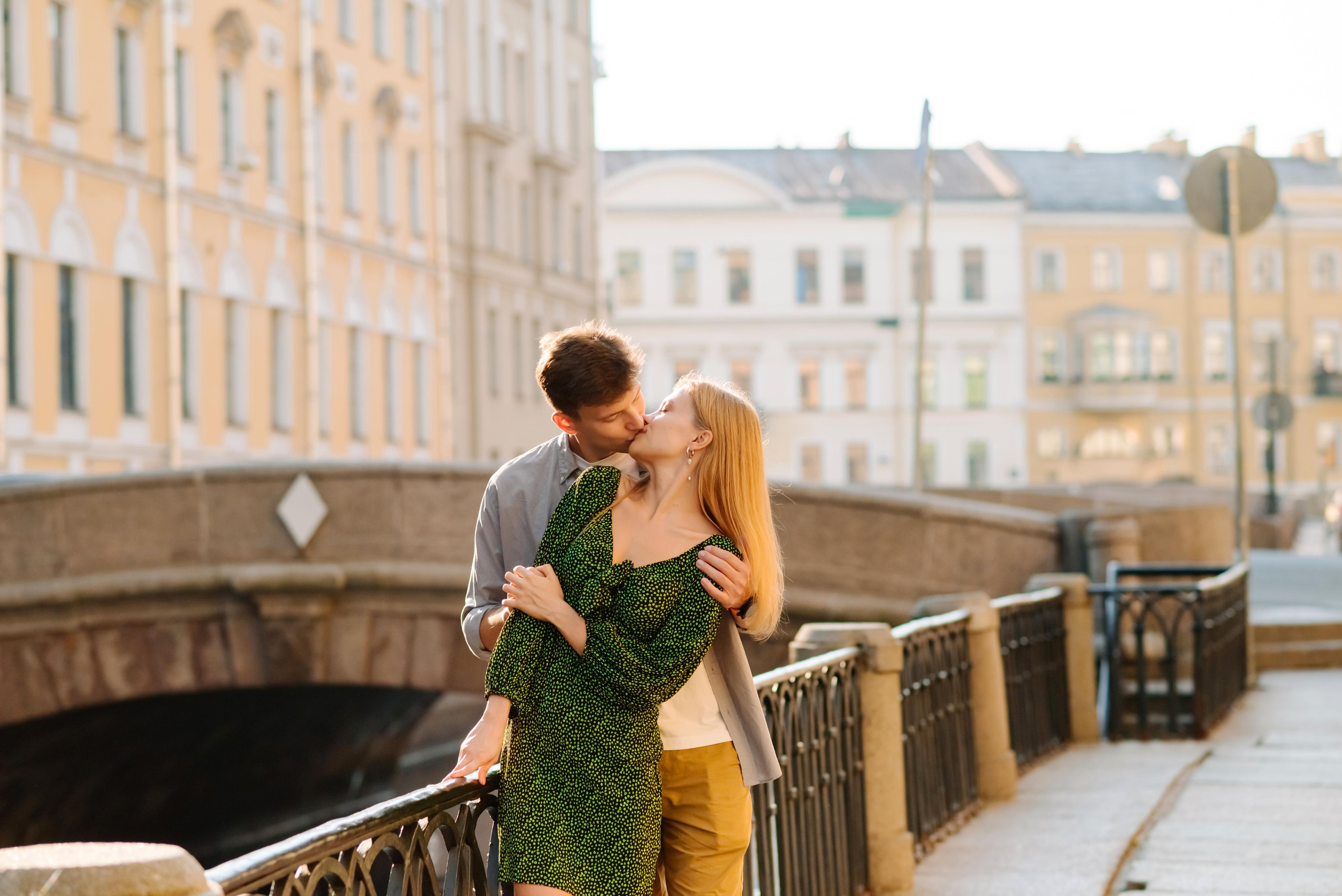 Даша и Даня. Питер утром. Свадебный и сеейный фотограф в Санкт-Петербурге Елена Худякова