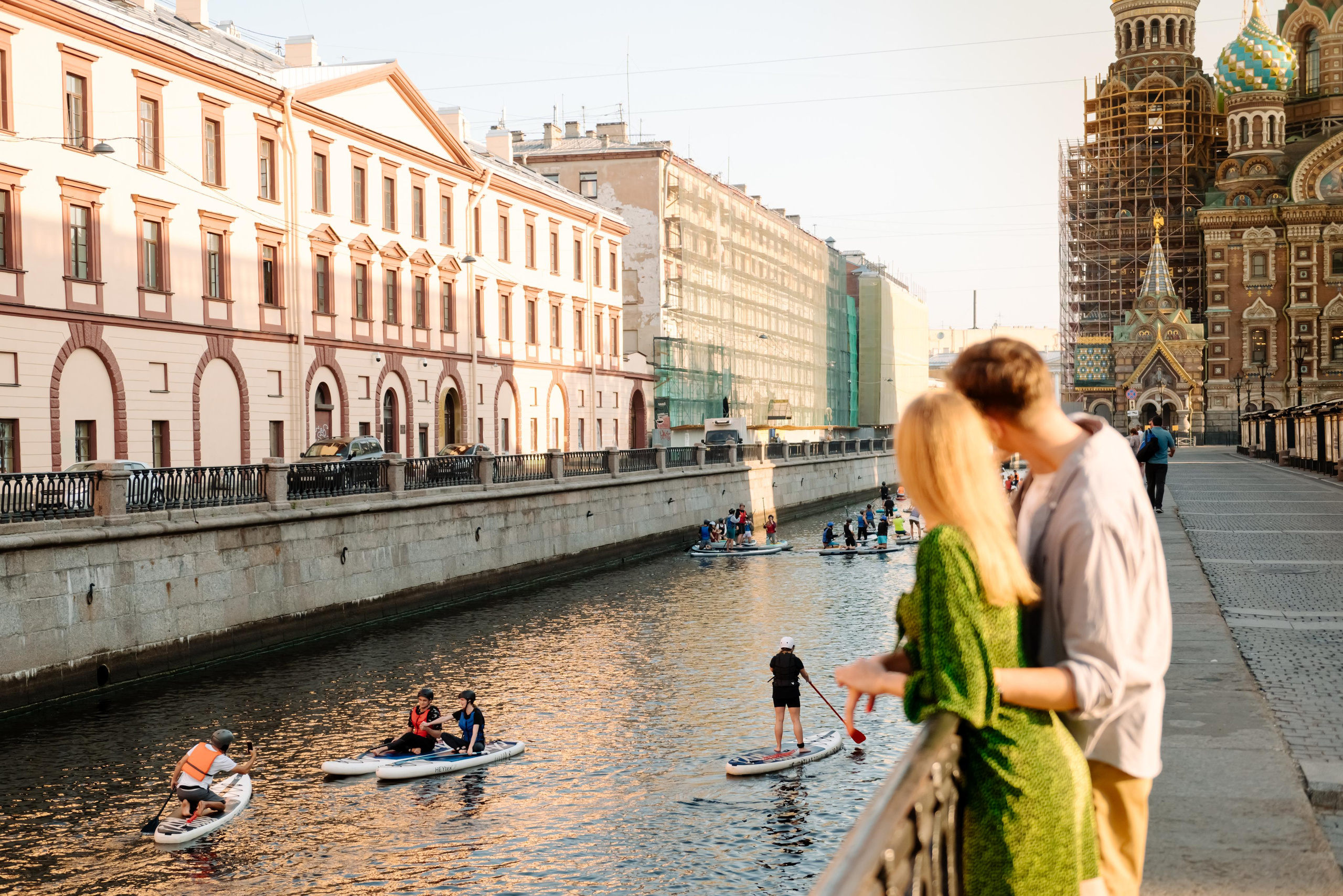 Даша и Даня. Питер утром. Свадебный и сеейный фотограф в Санкт-Петербурге Елена Худякова