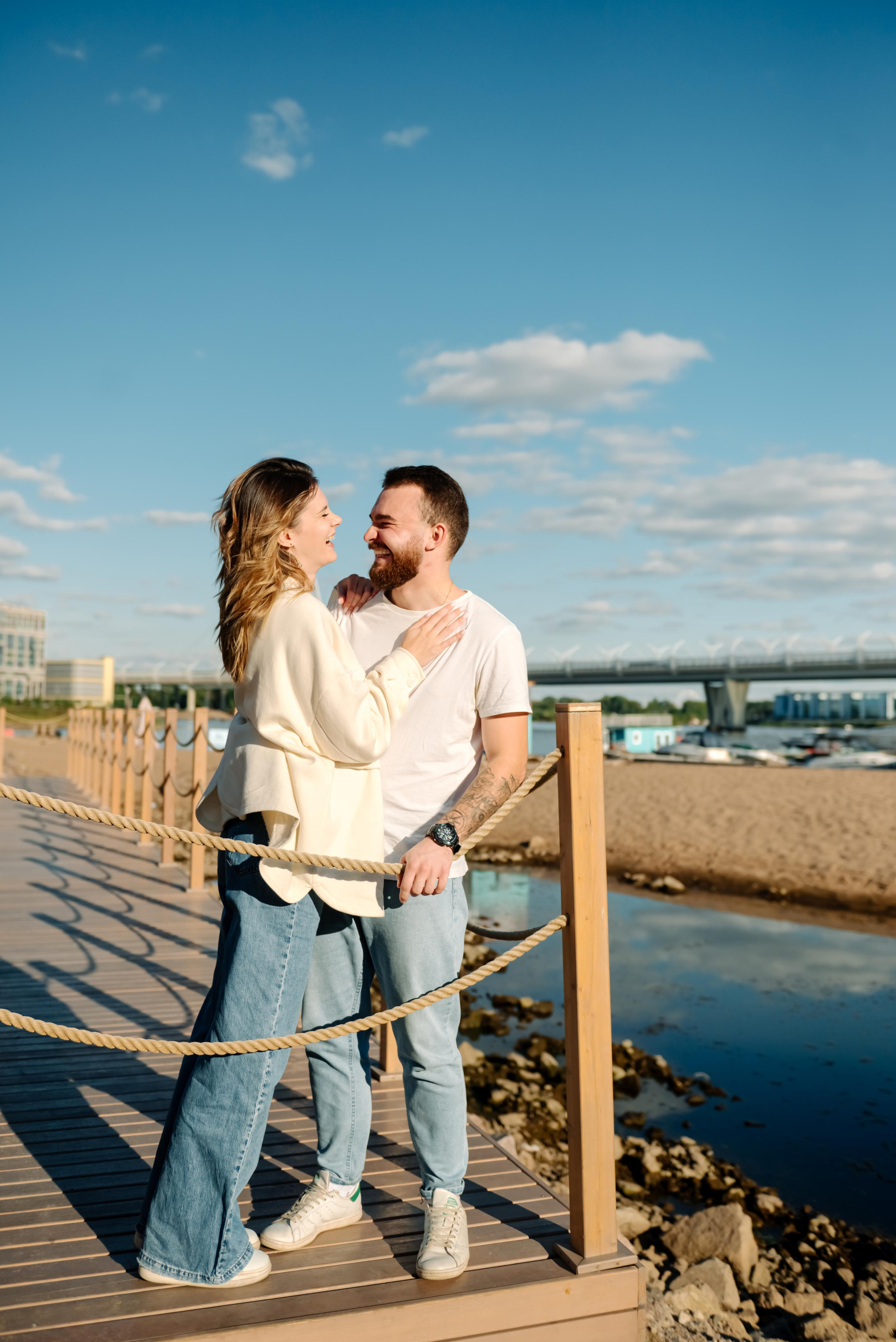 Прогулка по берегу. Свадебный и сеейный фотограф в Санкт-Петербурге Елена Худякова