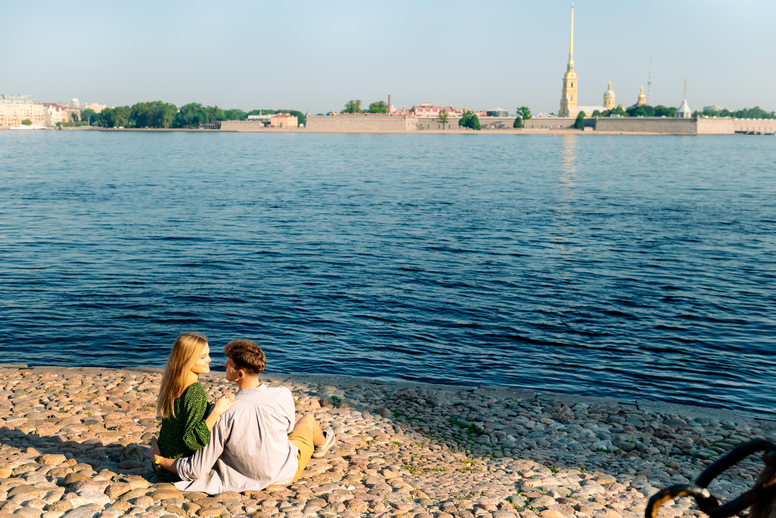 Даша и Даня. Питер утром. Свадебный и сеейный фотограф в Санкт-Петербурге Елена Худякова