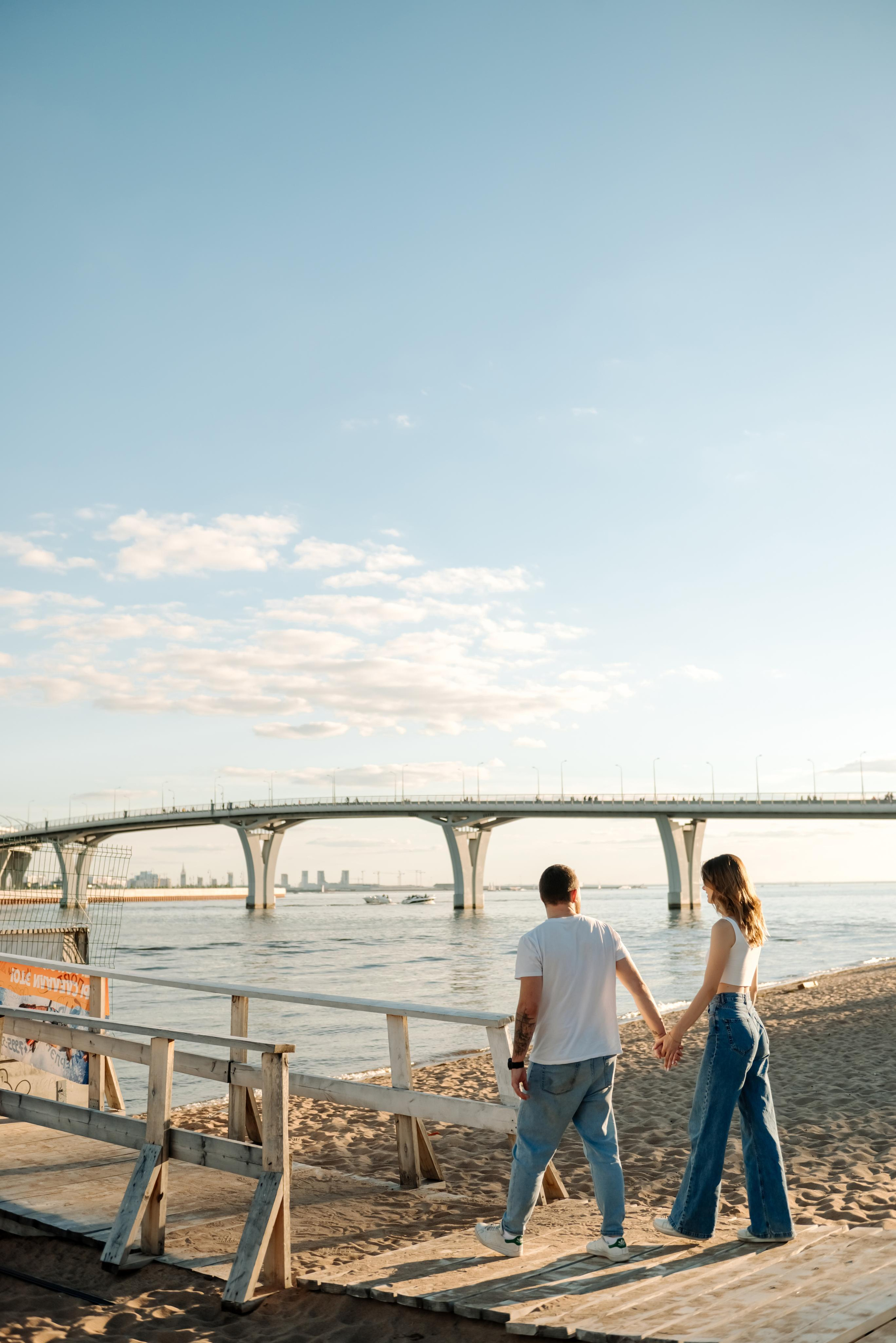 Прогулка по берегу. Свадебный и сеейный фотограф в Санкт-Петербурге Елена Худякова