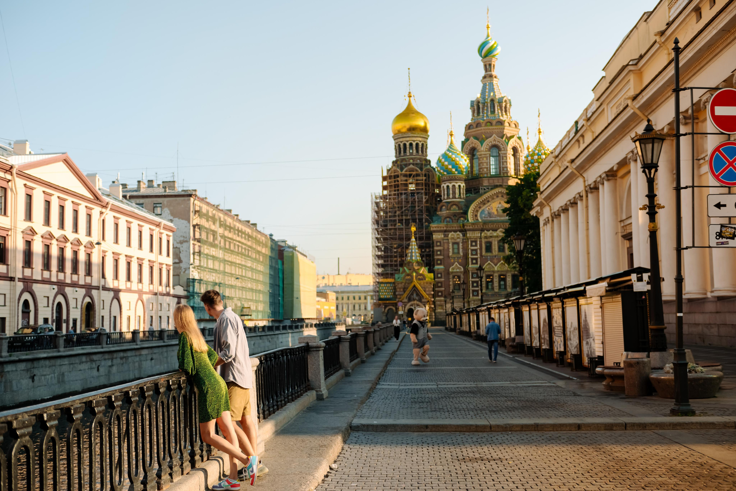 Даша и Даня. Питер утром. Свадебный и сеейный фотограф в Санкт-Петербурге Елена Худякова