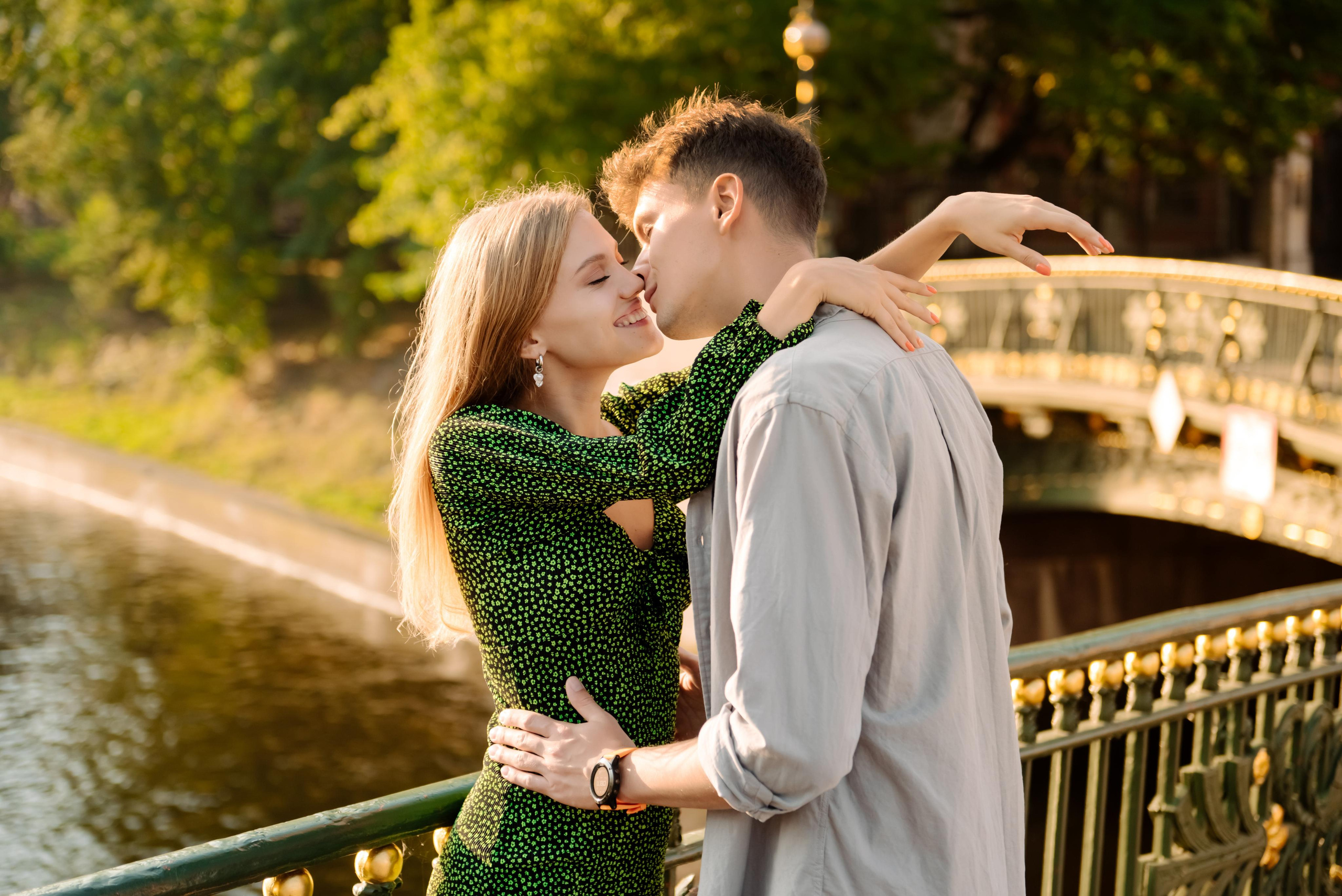 Даша и Даня. Питер утром. Свадебный и сеейный фотограф в Санкт-Петербурге Елена Худякова