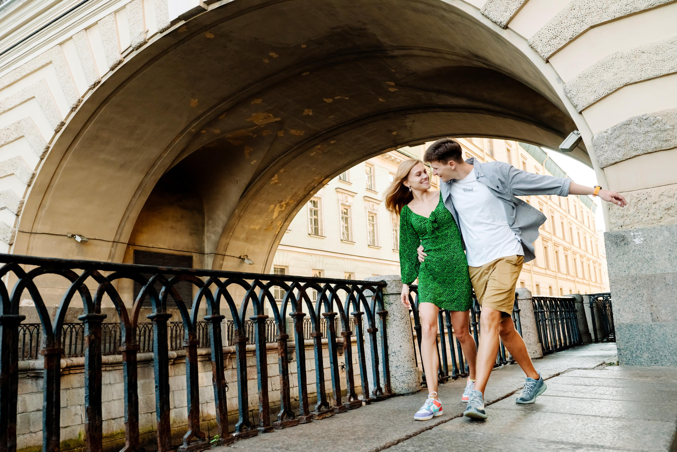 Даша и Даня. Питер утром. Свадебный и сеейный фотограф в Санкт-Петербурге Елена Худякова