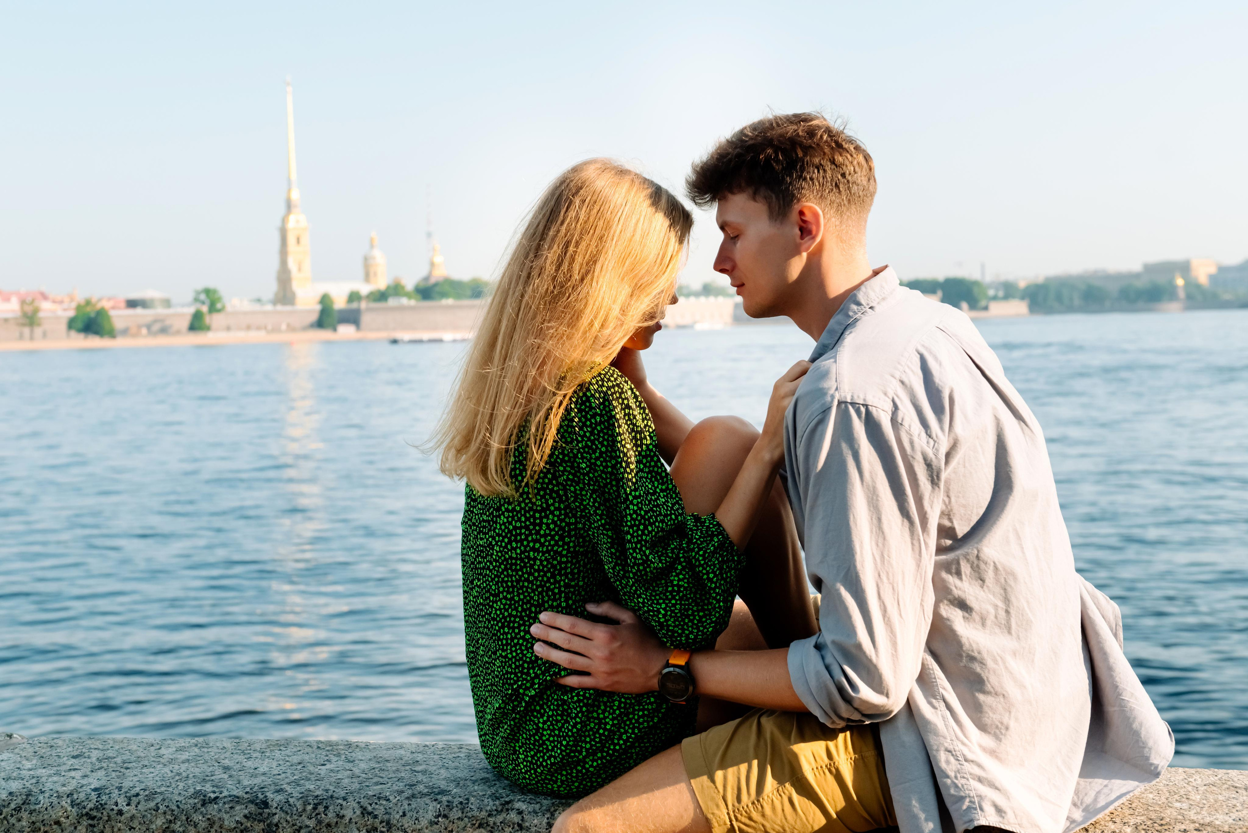 Даша и Даня. Питер утром. Свадебный и сеейный фотограф в Санкт-Петербурге Елена Худякова