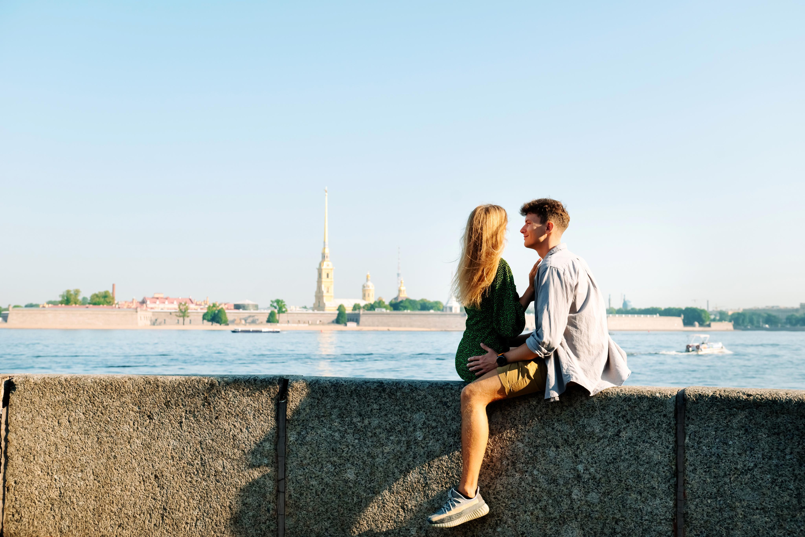 Даша и Даня. Питер утром. Свадебный и сеейный фотограф в Санкт-Петербурге Елена Худякова