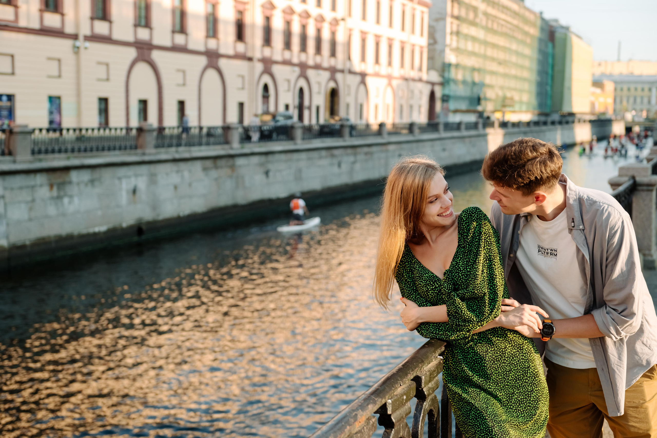 Даша и Даня. Питер утром. Свадебный и сеейный фотограф в Санкт-Петербурге Елена Худякова