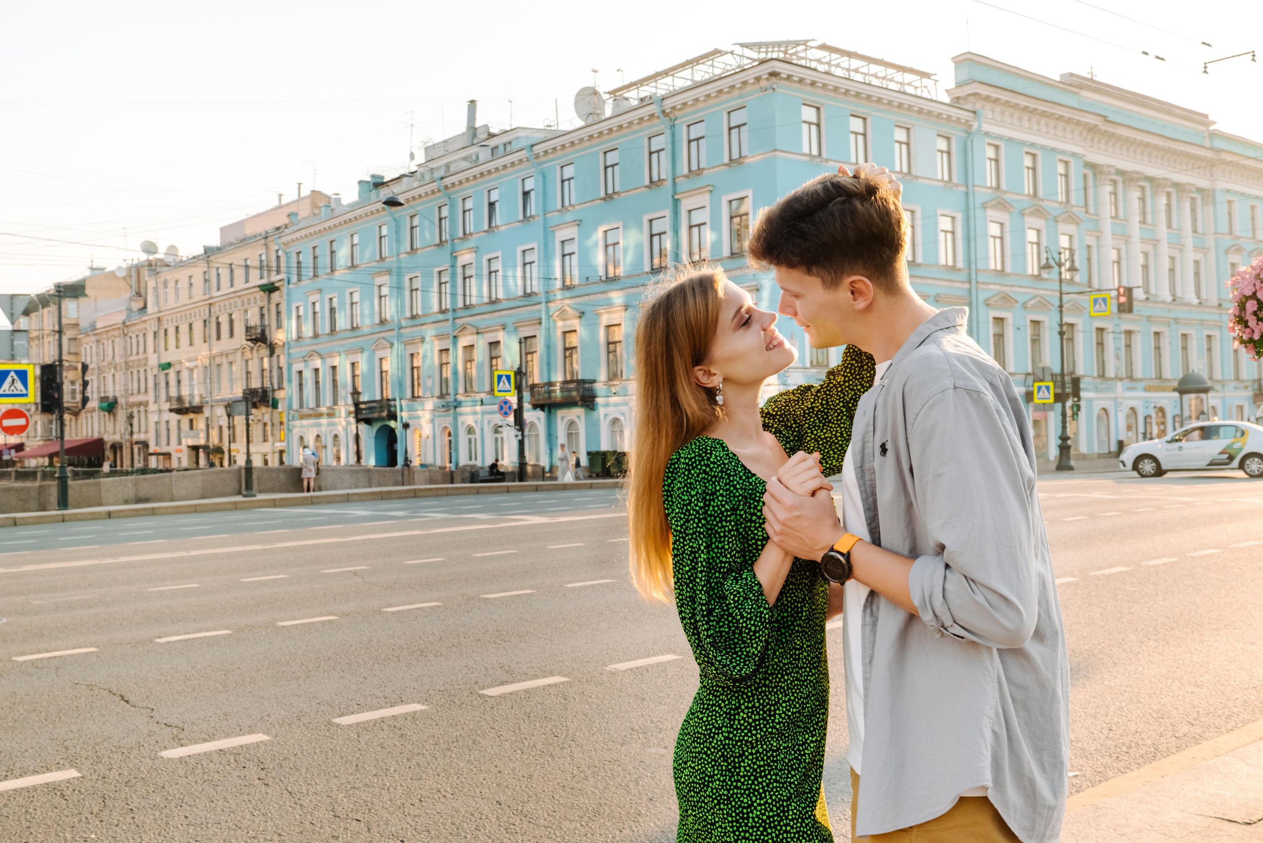 Даша и Даня. Питер утром. Свадебный и сеейный фотограф в Санкт-Петербурге Елена Худякова