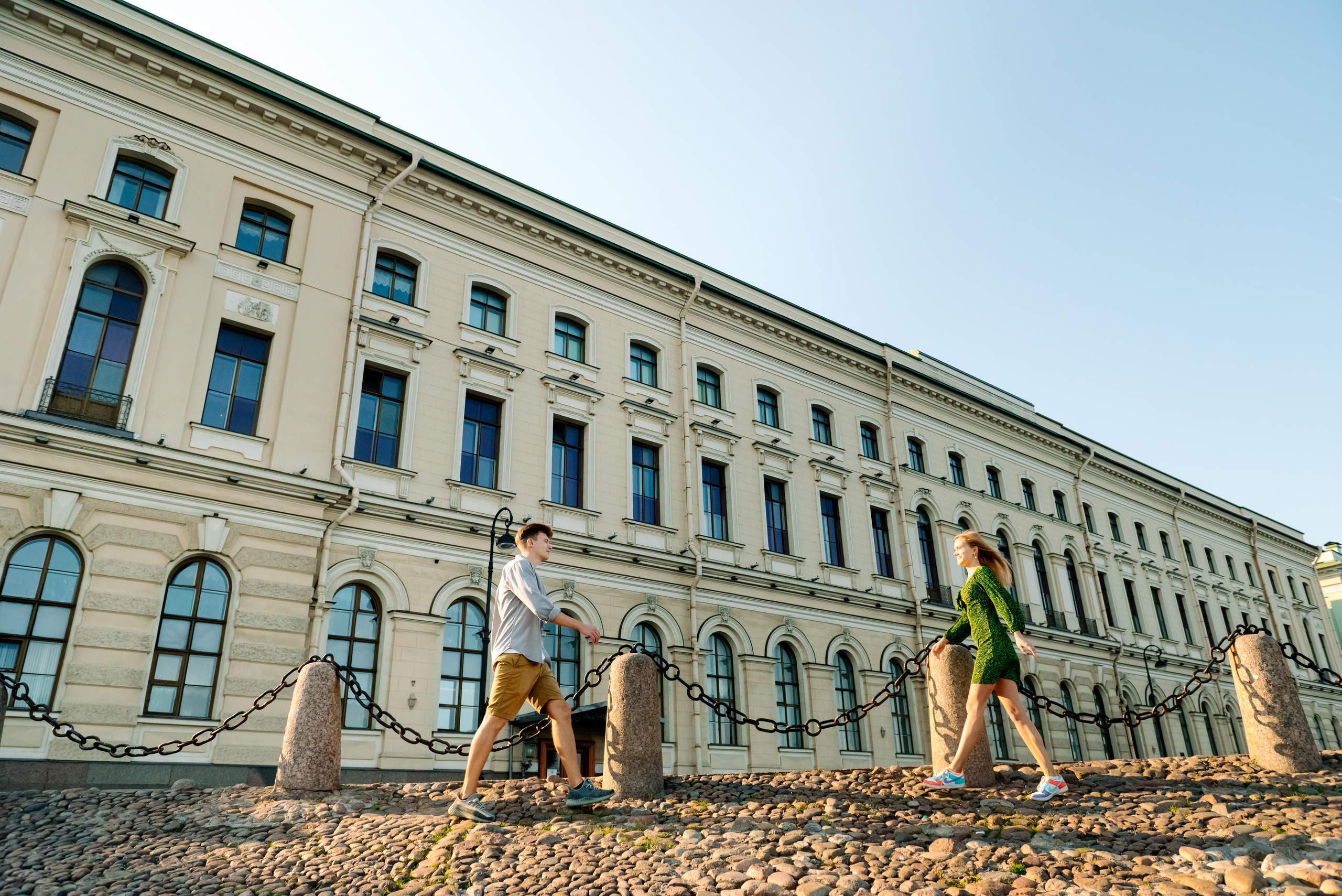 Даша и Даня. Питер утром. Свадебный и сеейный фотограф в Санкт-Петербурге Елена Худякова