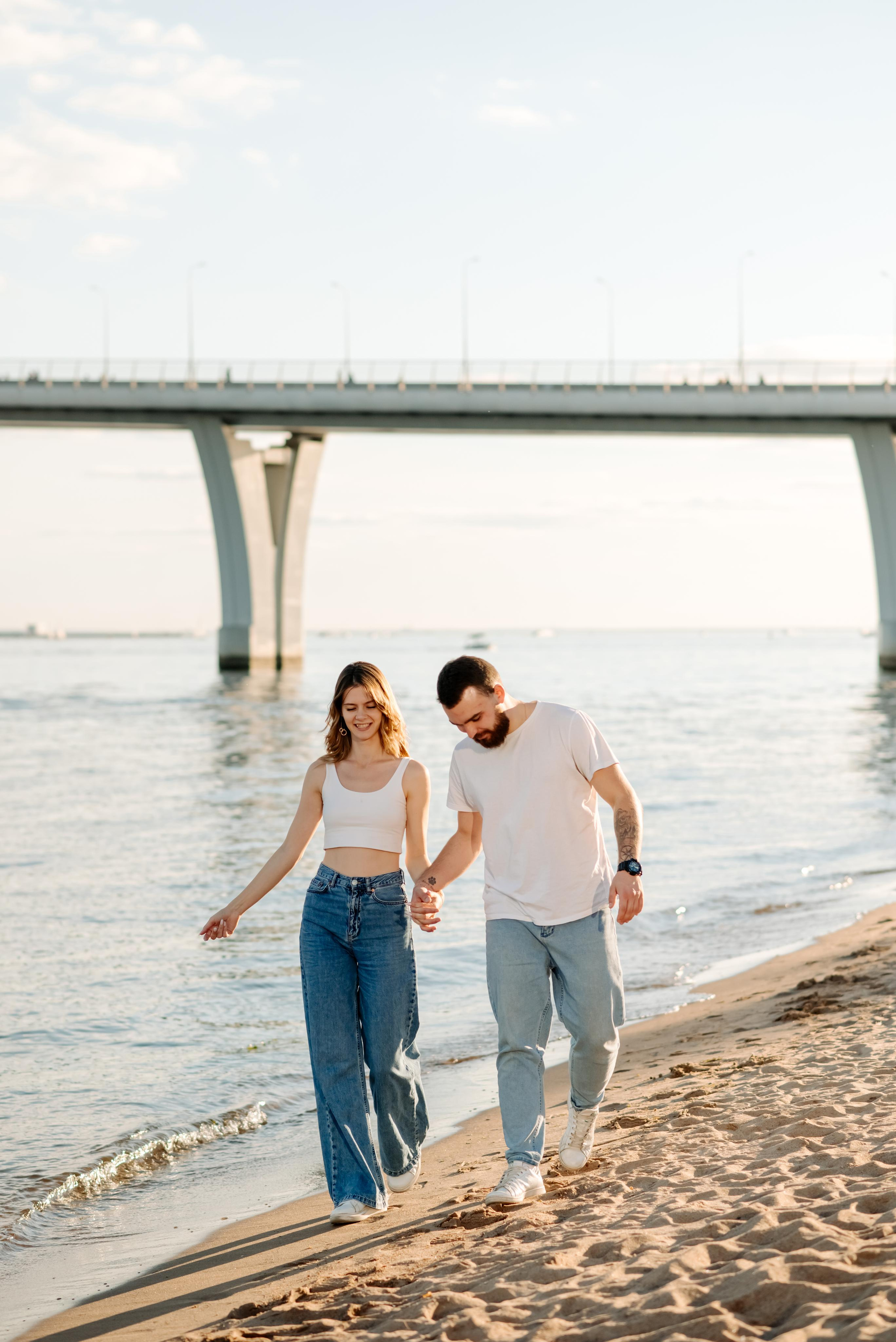 Прогулка по берегу. Свадебный и сеейный фотограф в Санкт-Петербурге Елена Худякова