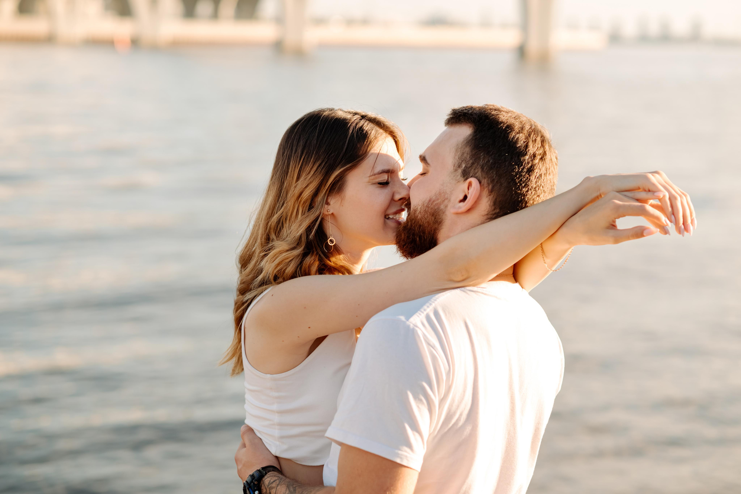 Прогулка по берегу. Свадебный и сеейный фотограф в Санкт-Петербурге Елена Худякова