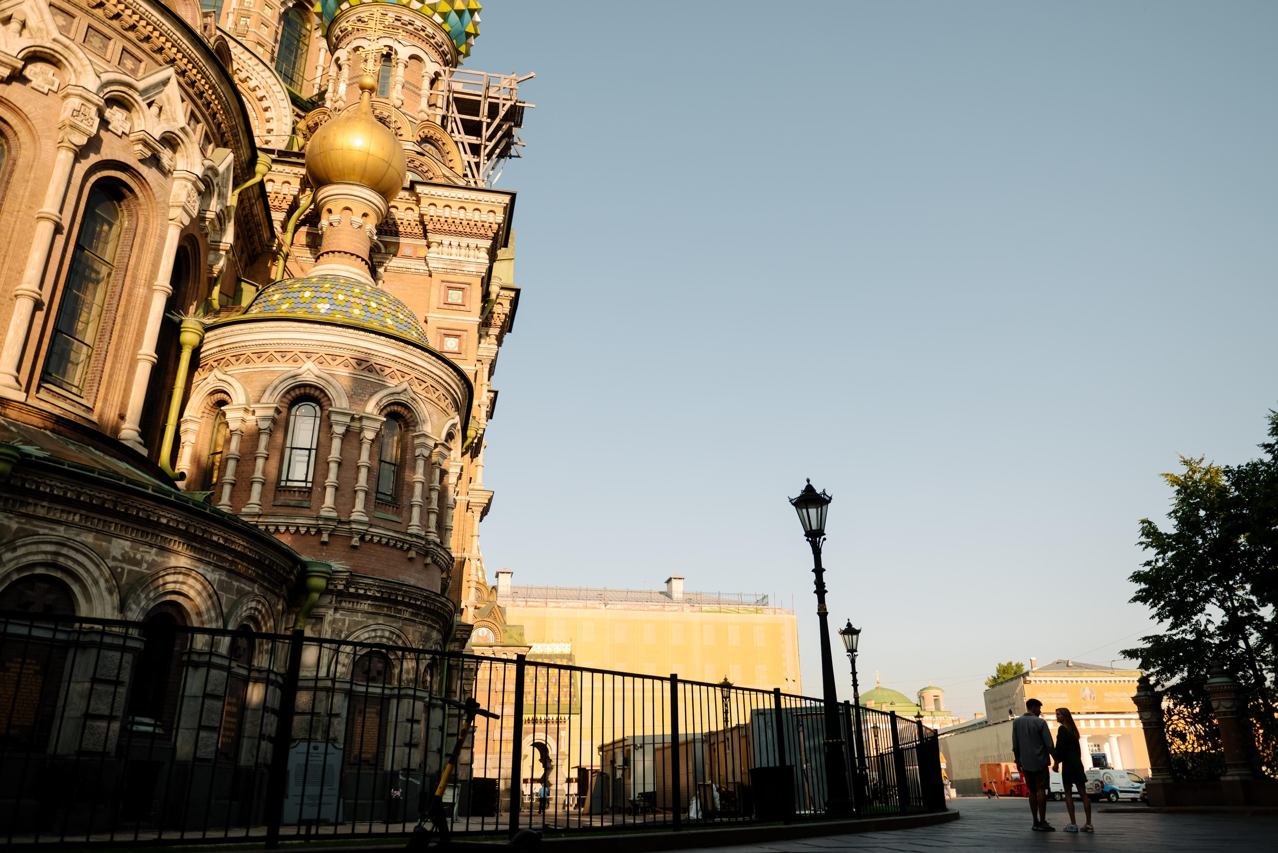 Даша и Даня. Питер утром. Свадебный и сеейный фотограф в Санкт-Петербурге Елена Худякова